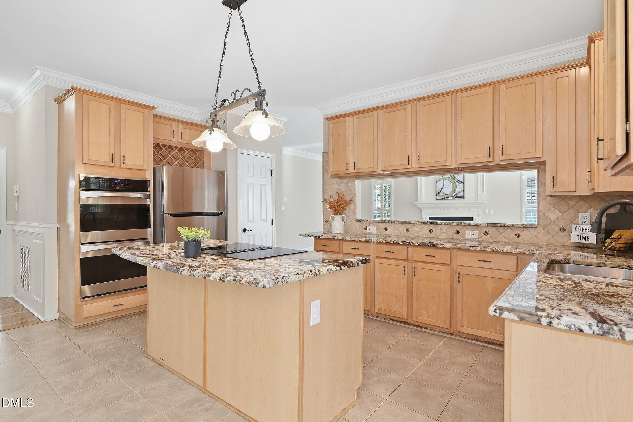main property photo 23