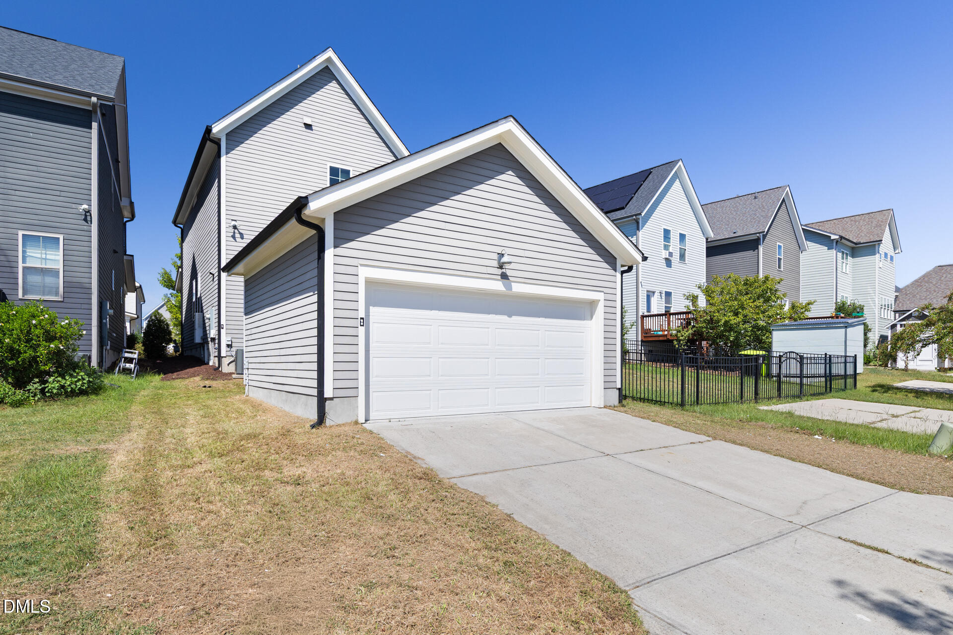 main property photo 19