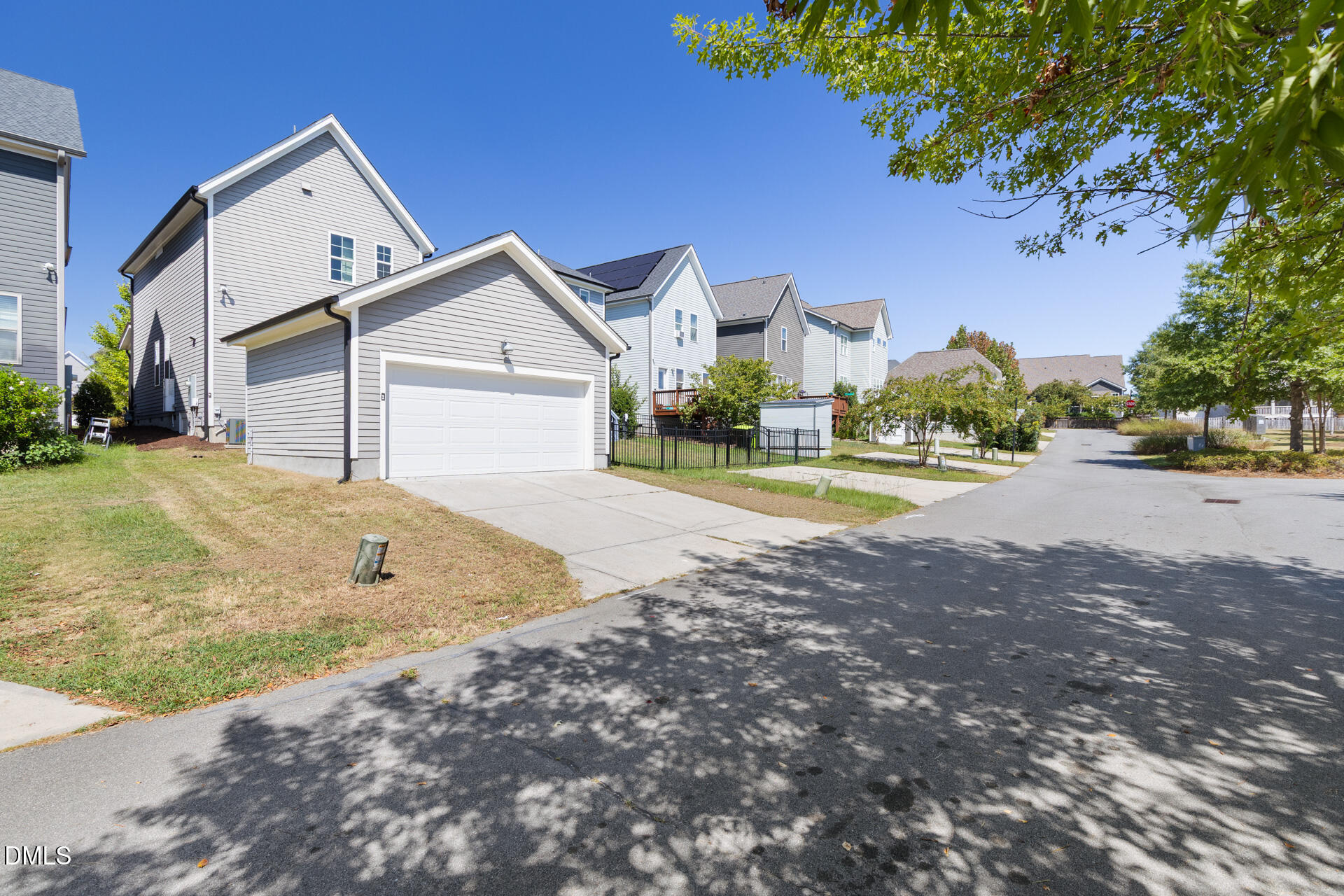 main property photo 20