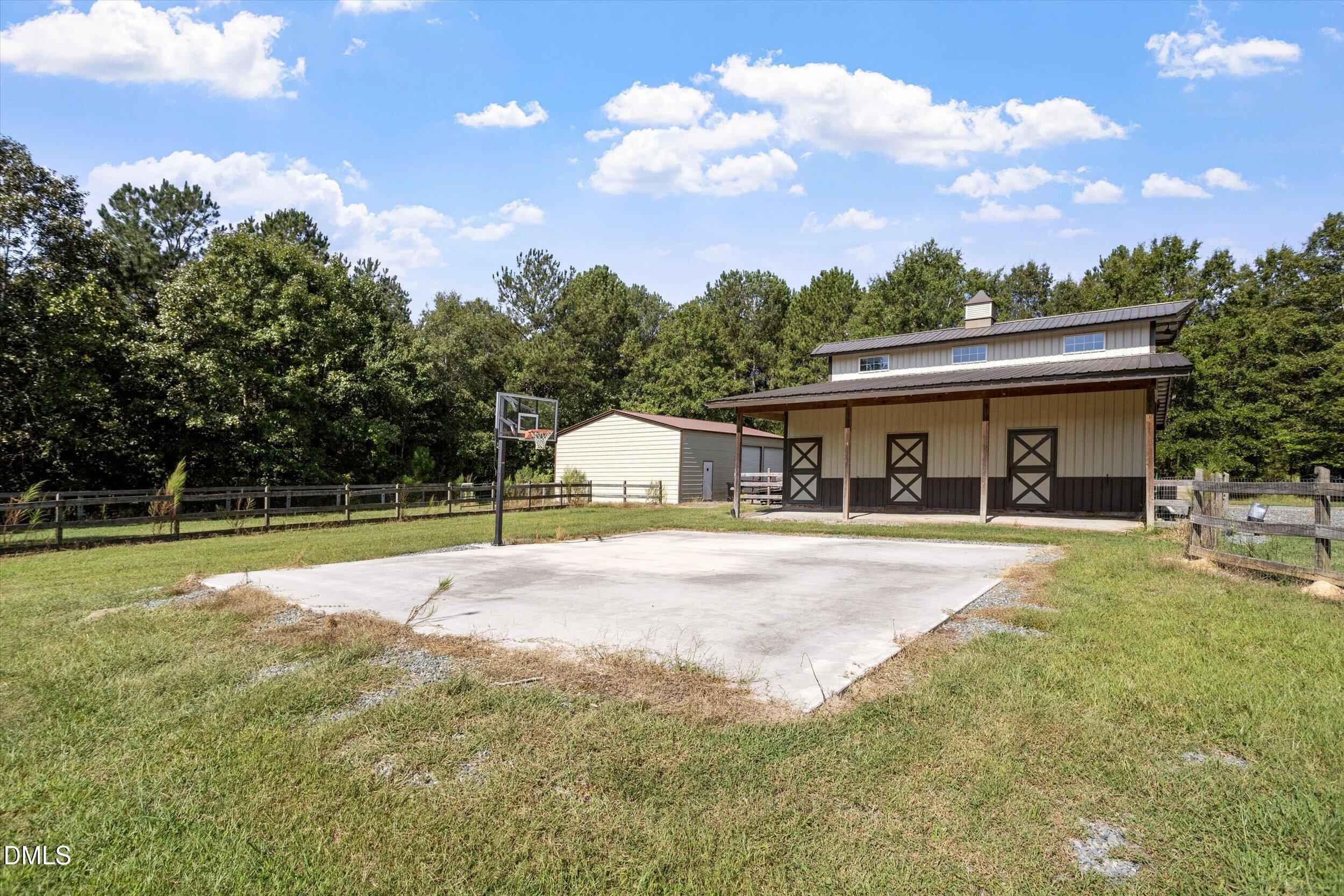main property photo 33