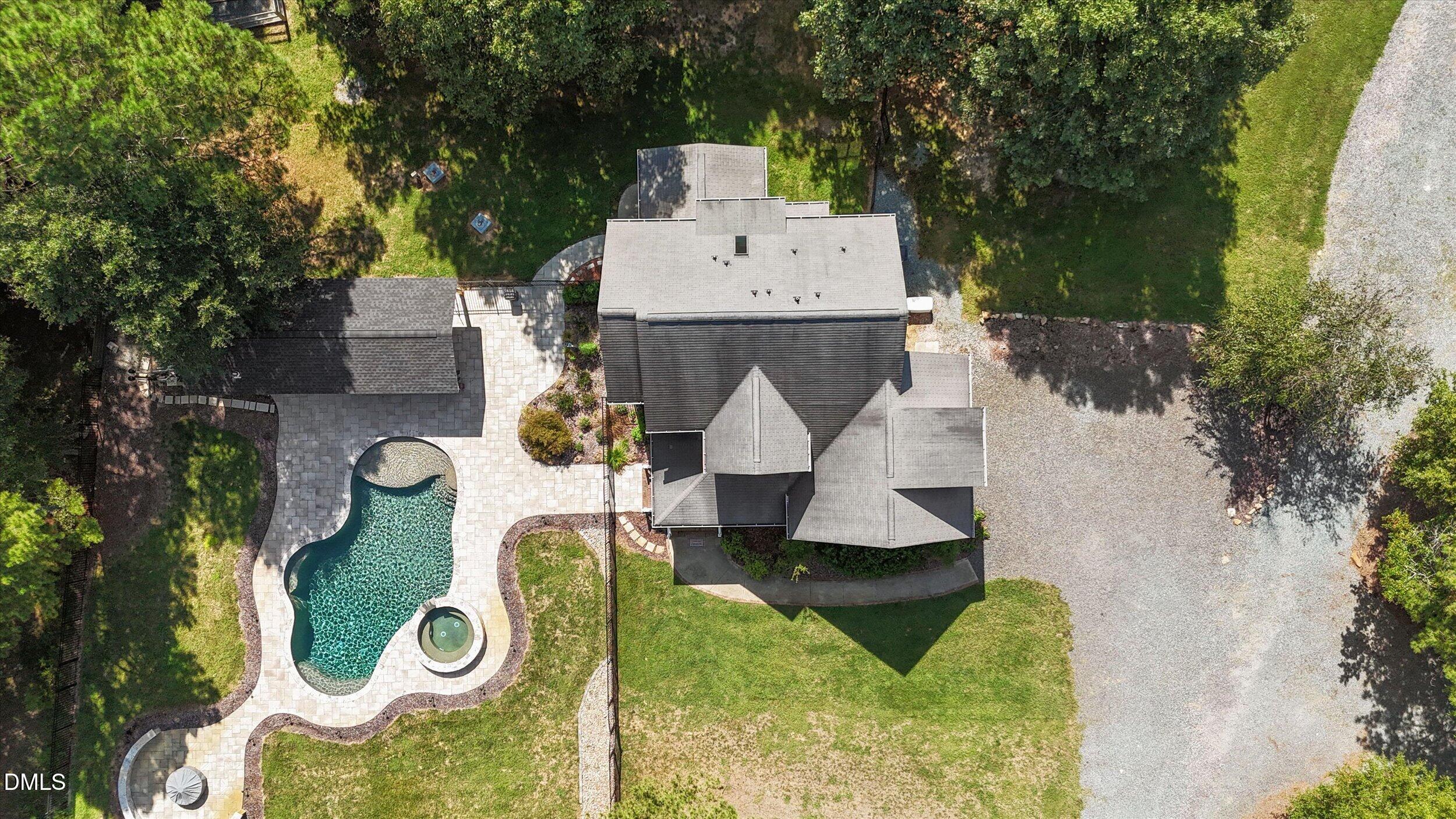 main property photo 41
