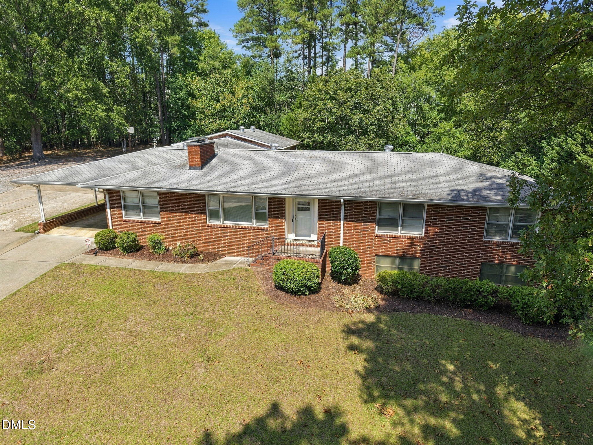 main property photo 3
