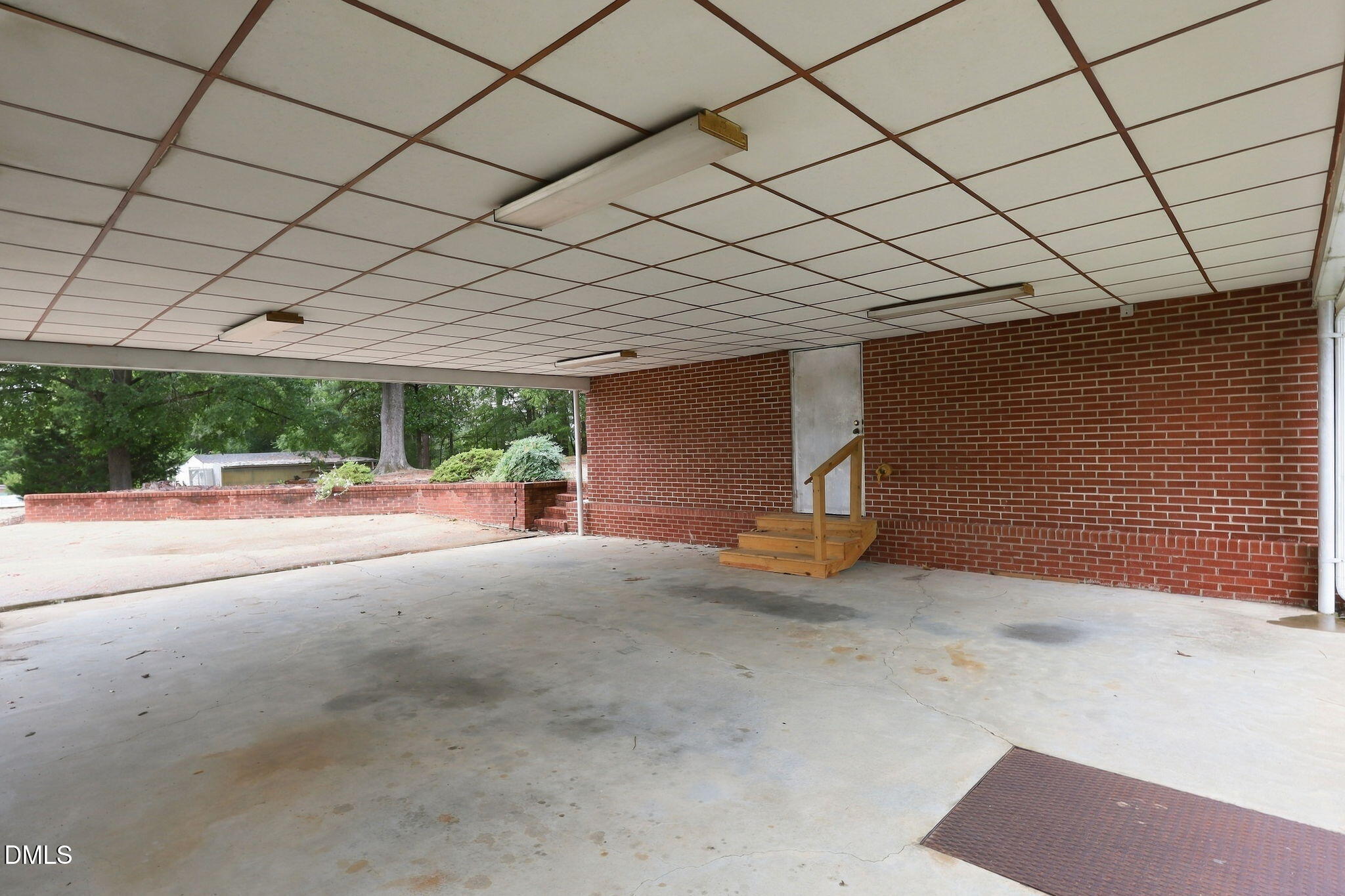 main property photo 77