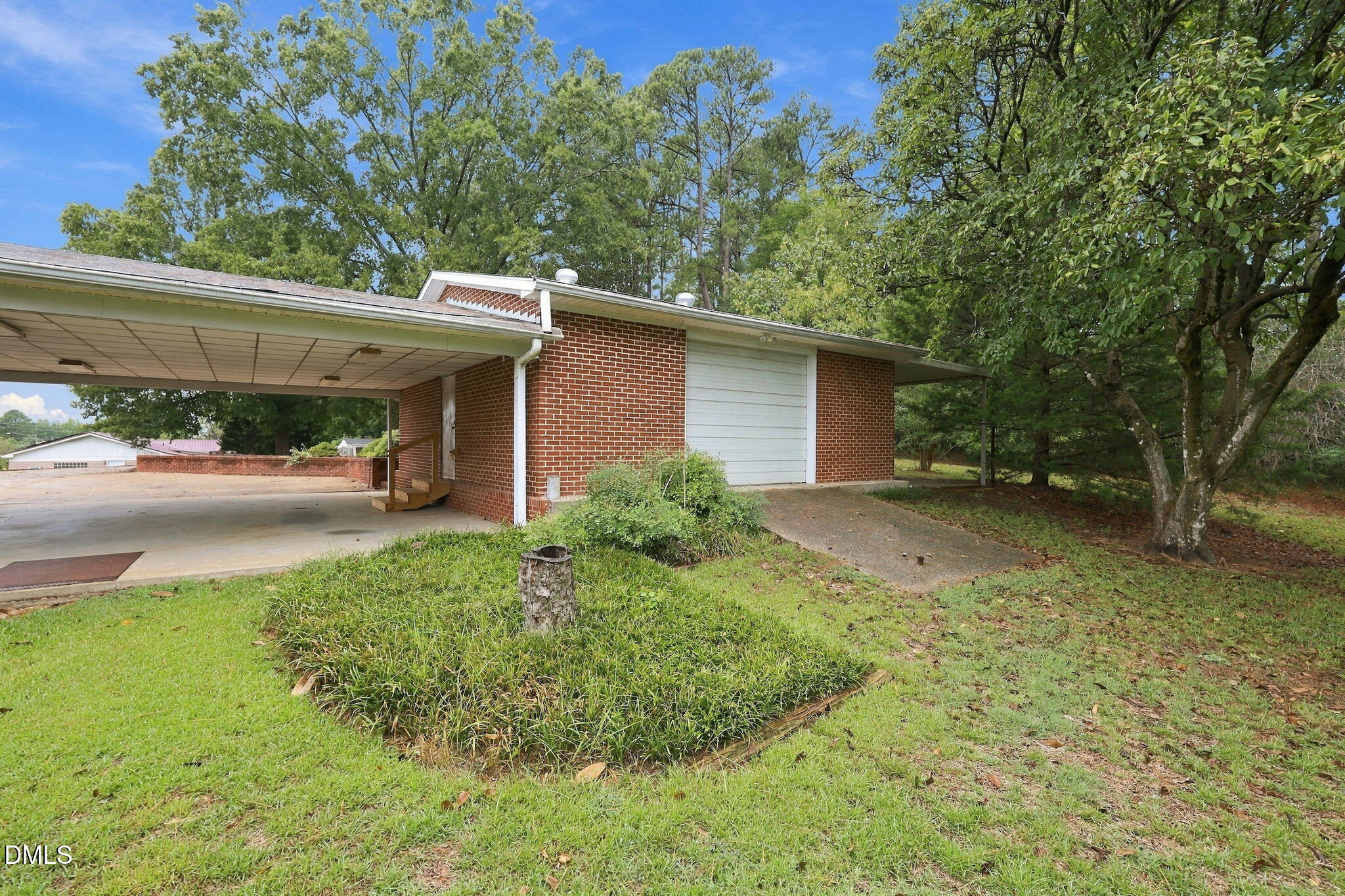 main property photo 78