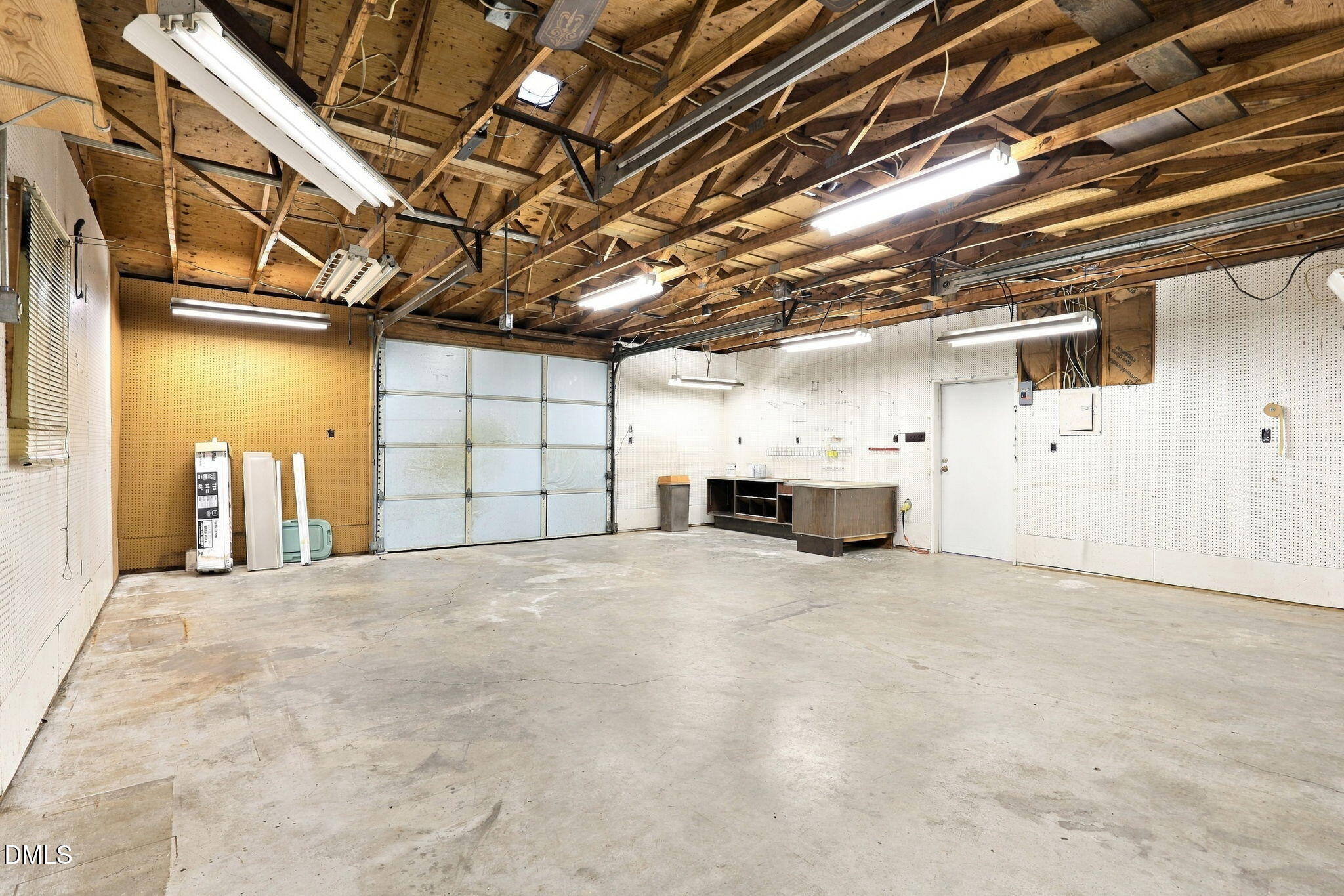 main property photo 80