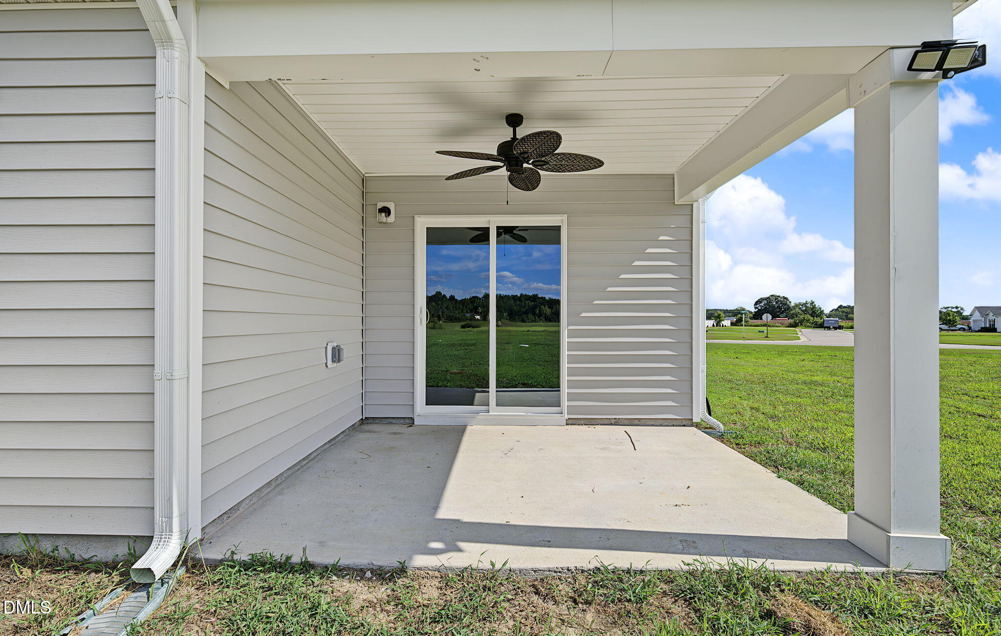 main property photo 20