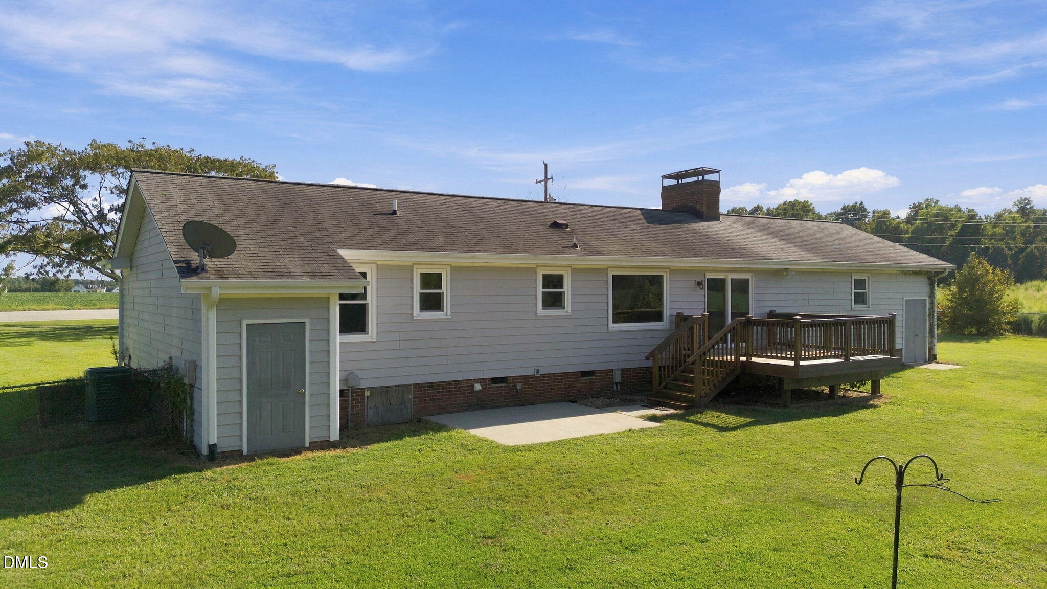 main property photo 30