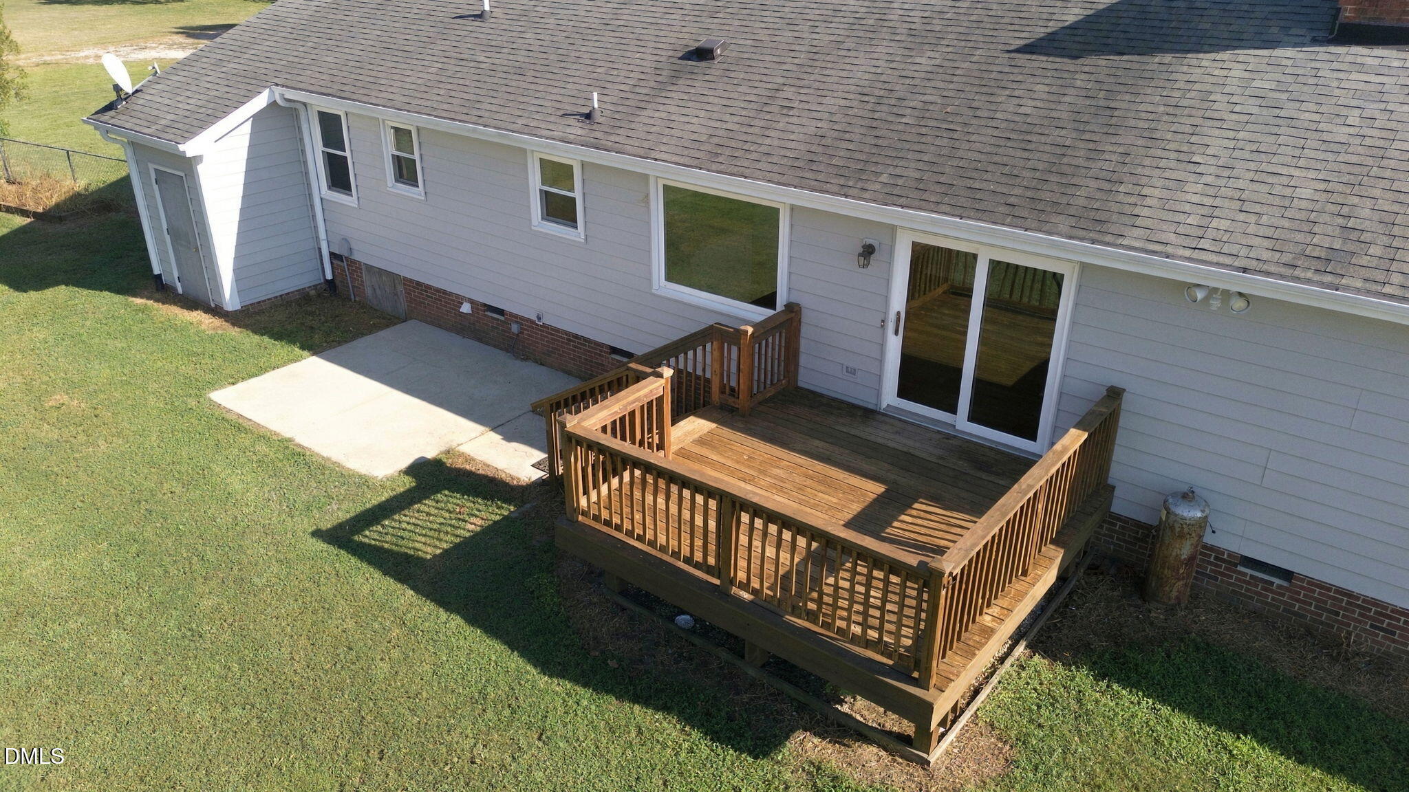 main property photo 31