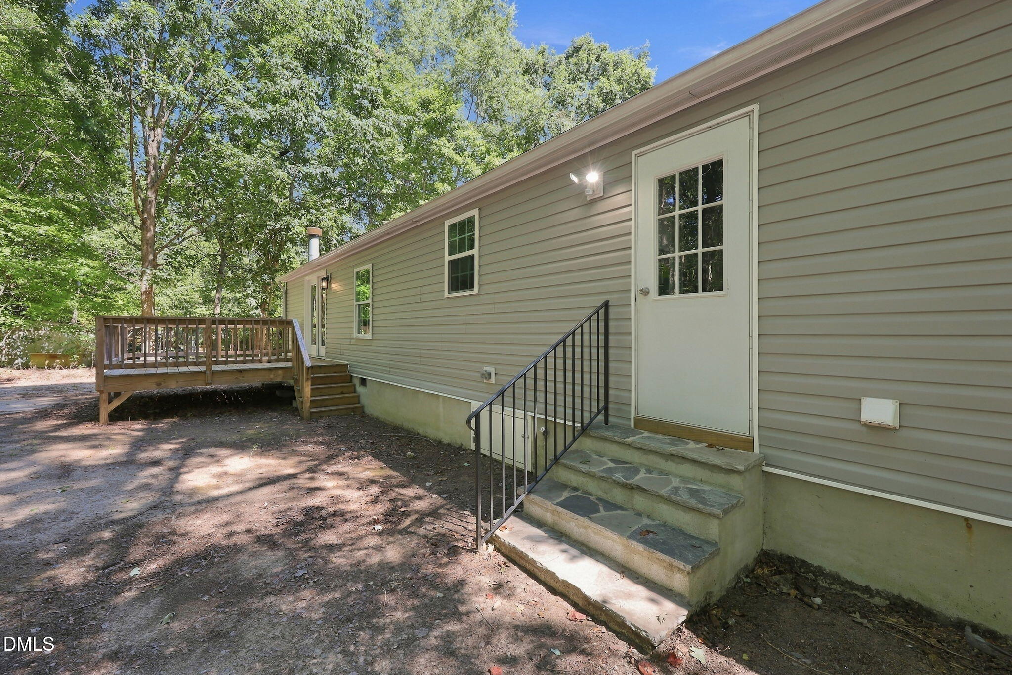 main property photo 43