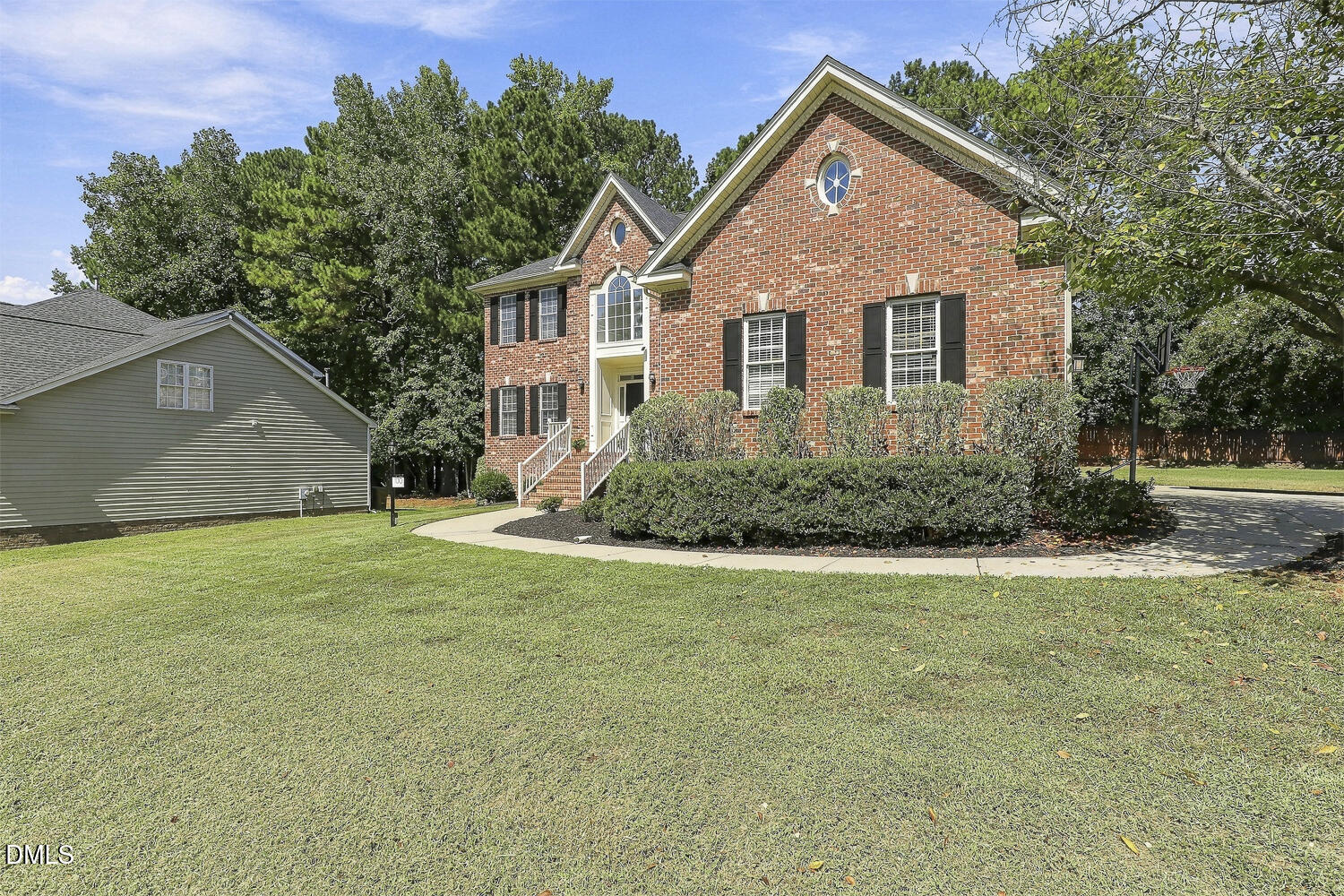 main property photo 40