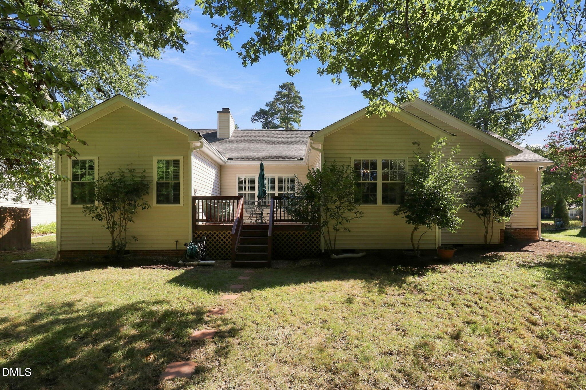 main property photo 5