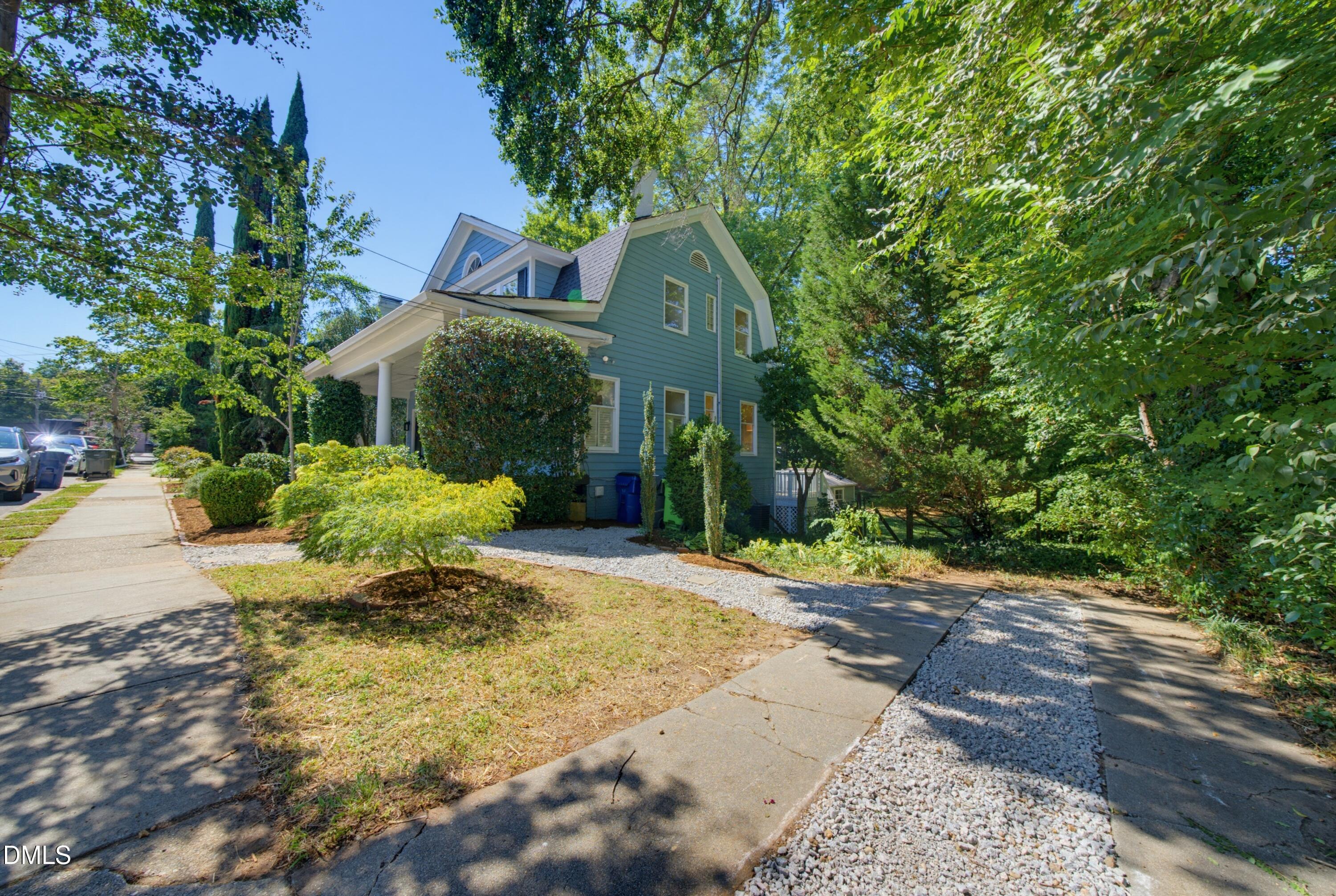 main property photo 5