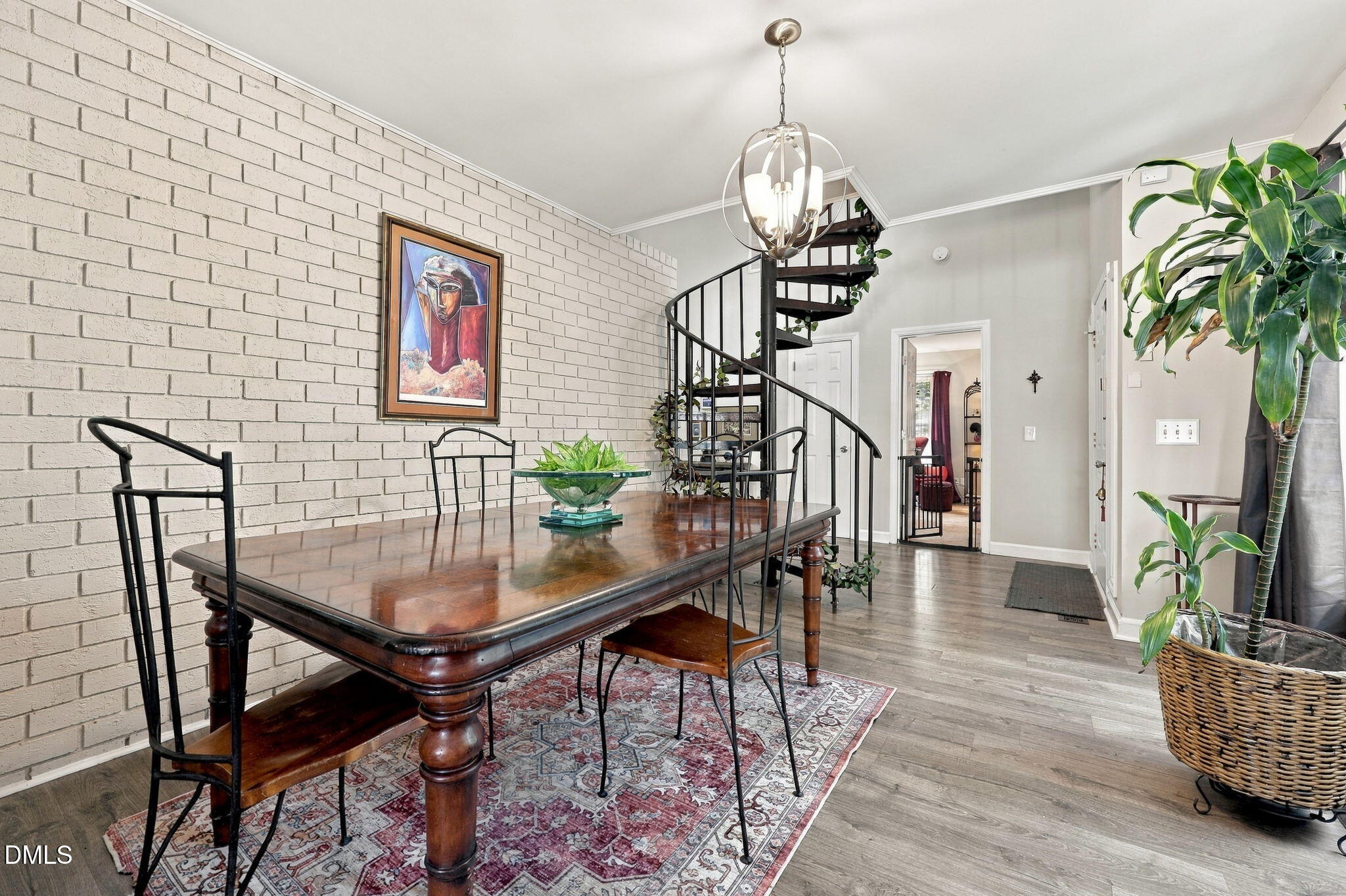 main property photo 11