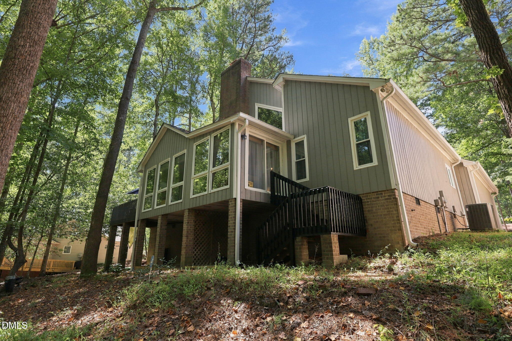 main property photo 31