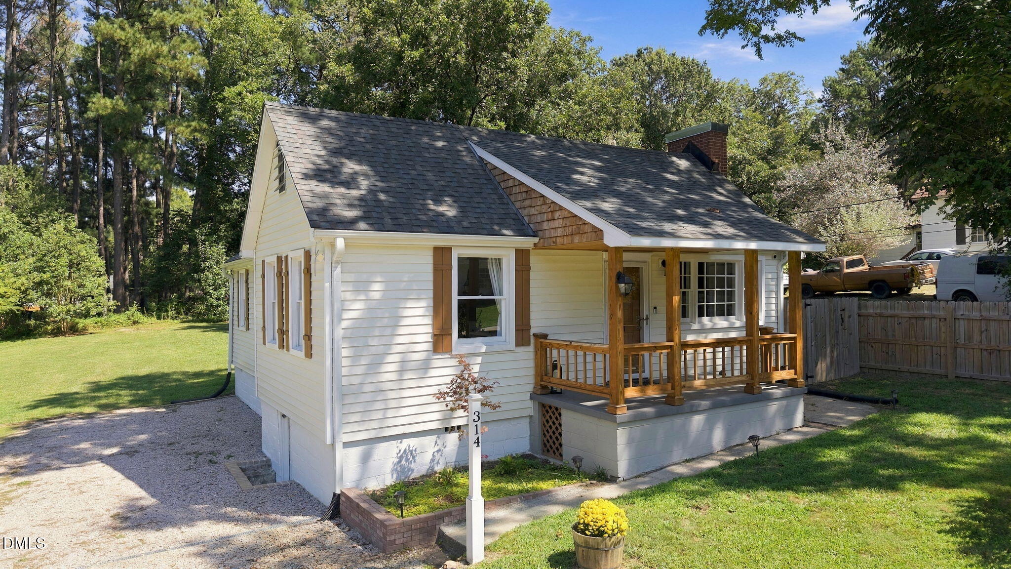 main property photo 39