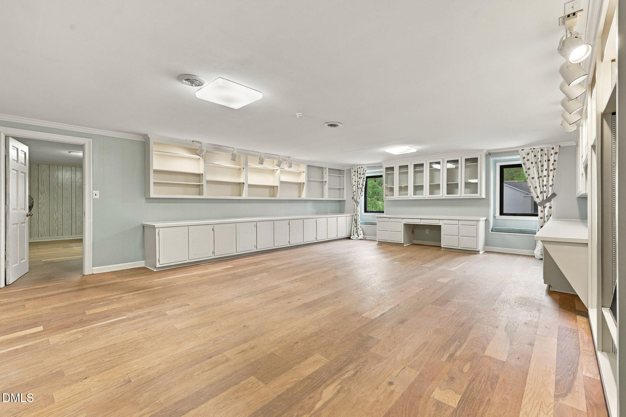 main property photo 50