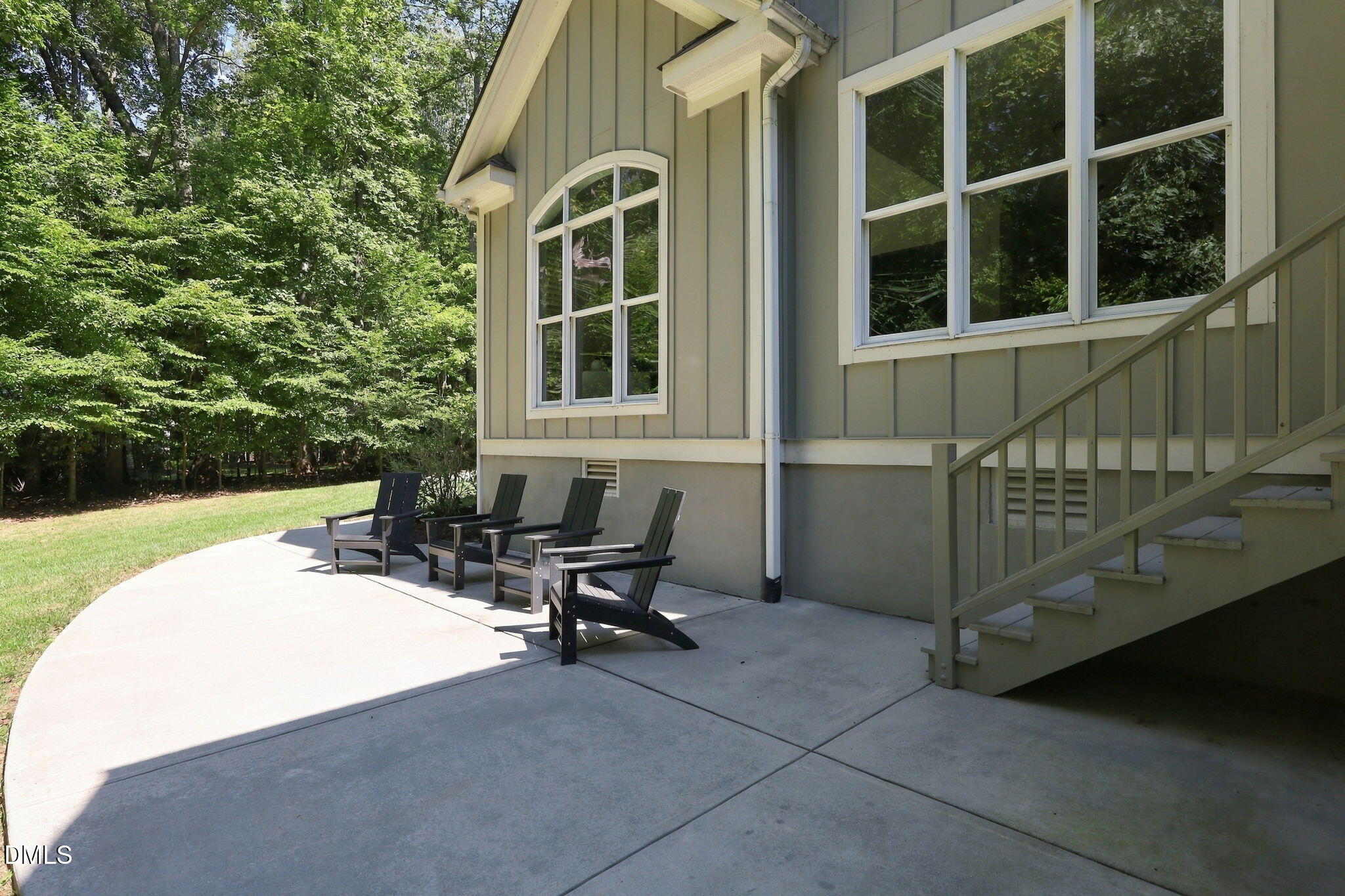 main property photo 37