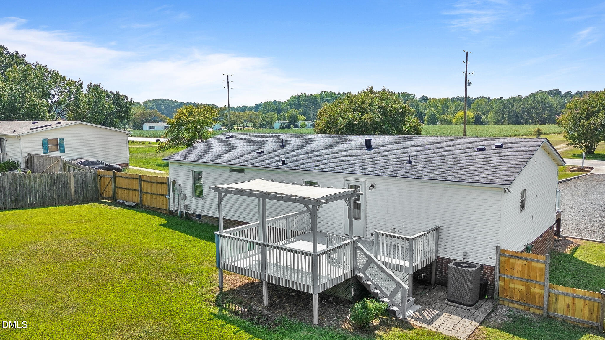 main property photo 29