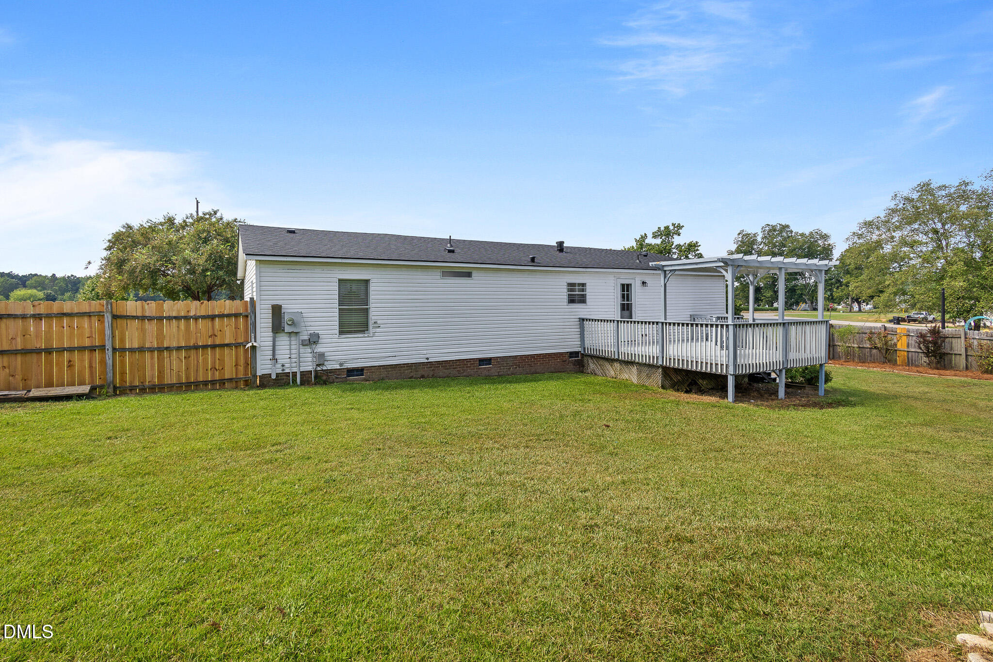 main property photo 30