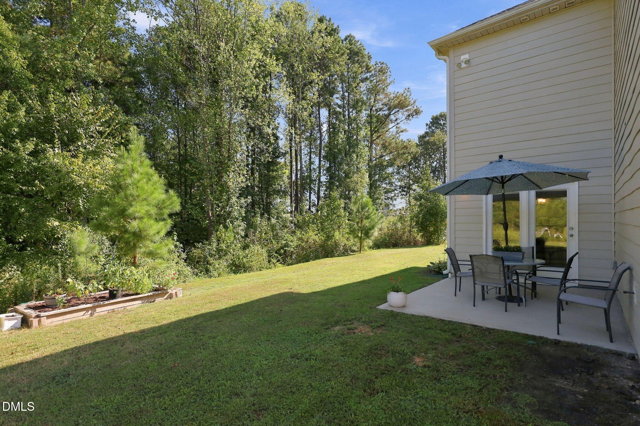 main property photo 36