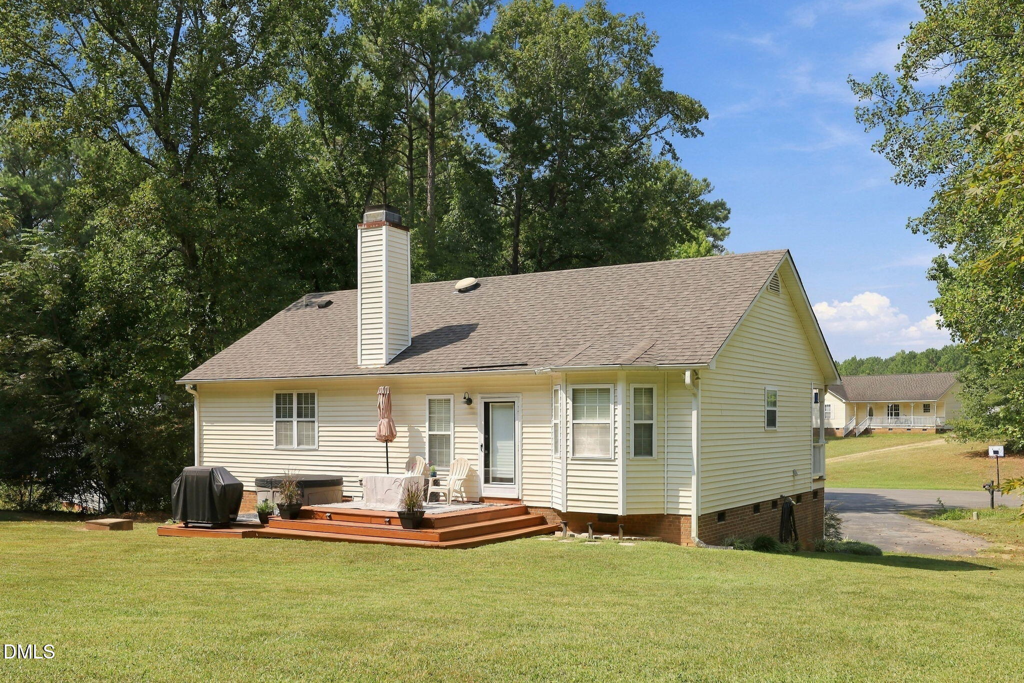 main property photo 34
