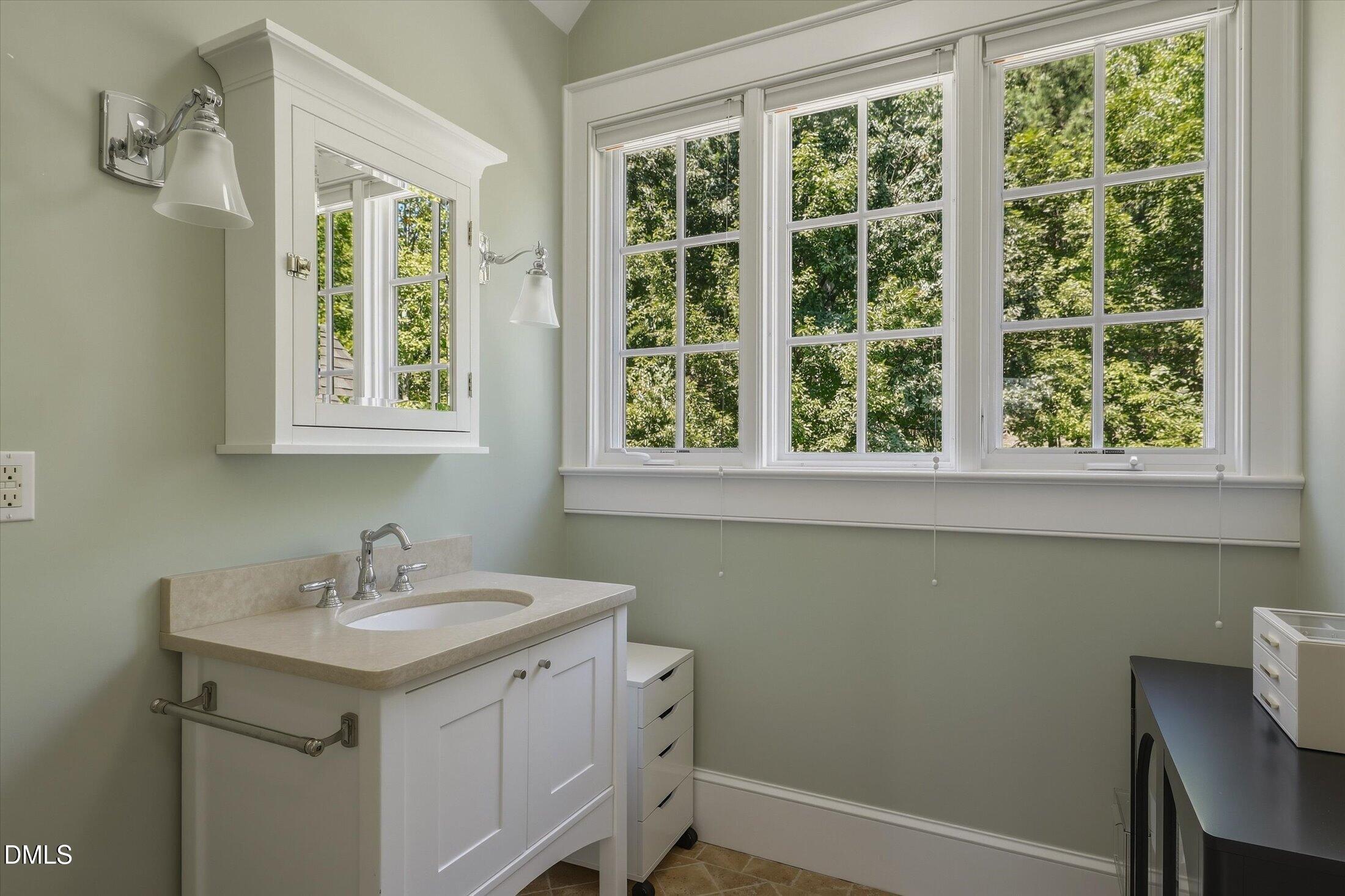 main property photo 70