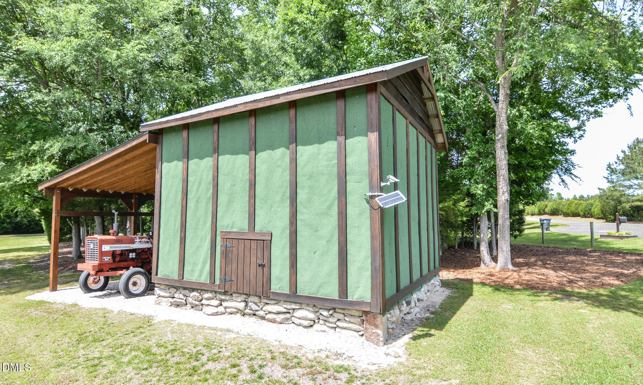 main property photo 45