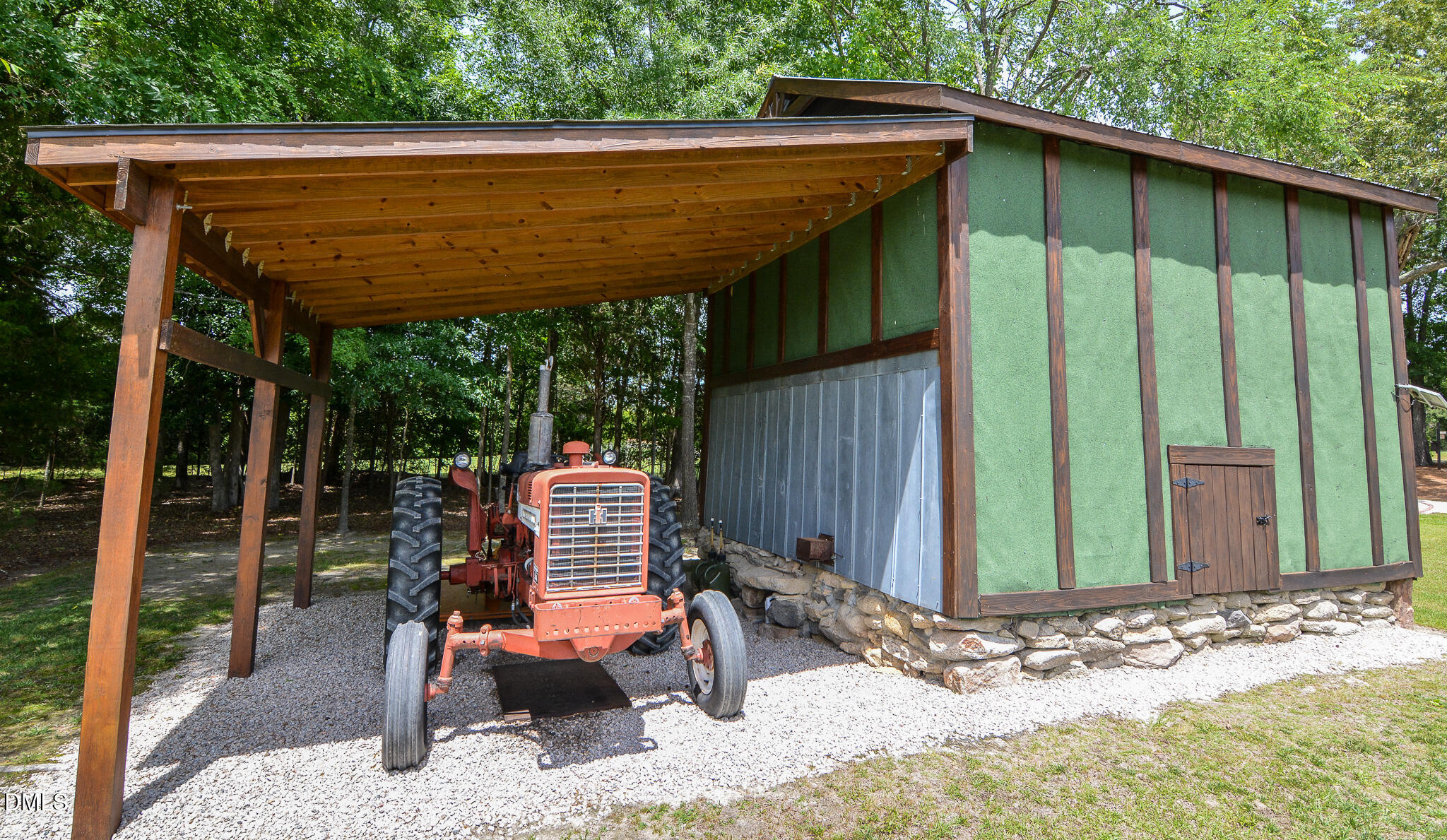 main property photo 46