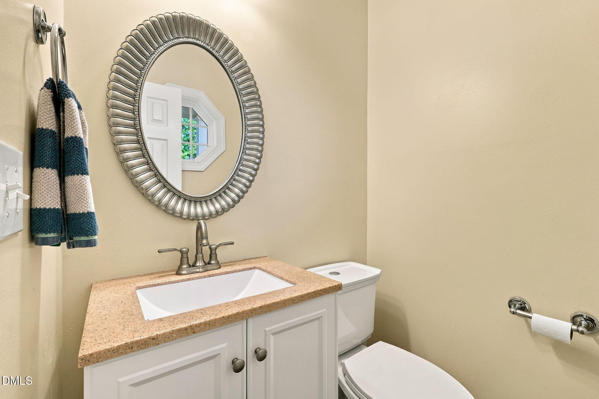main property photo 14