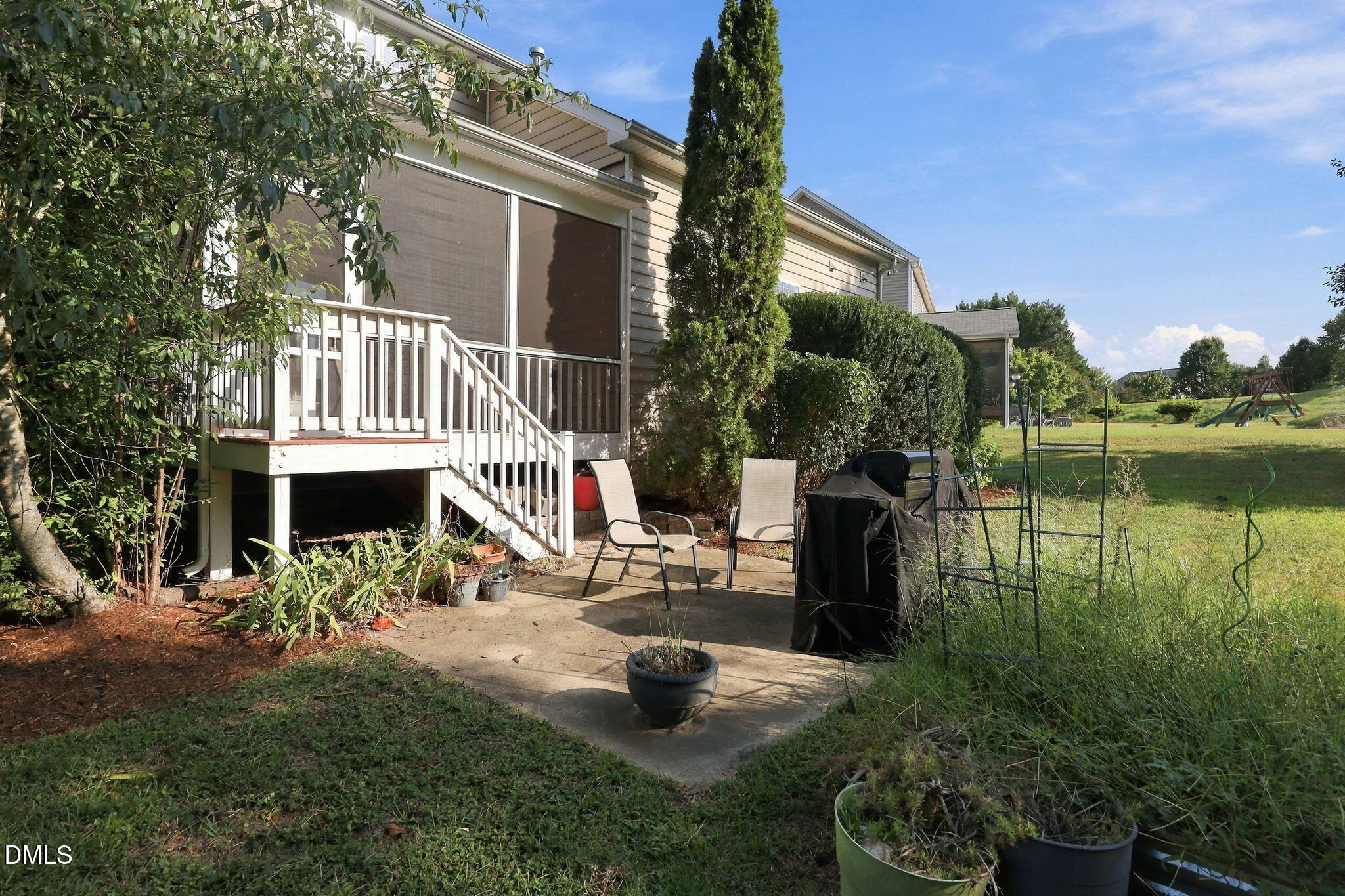 main property photo 34