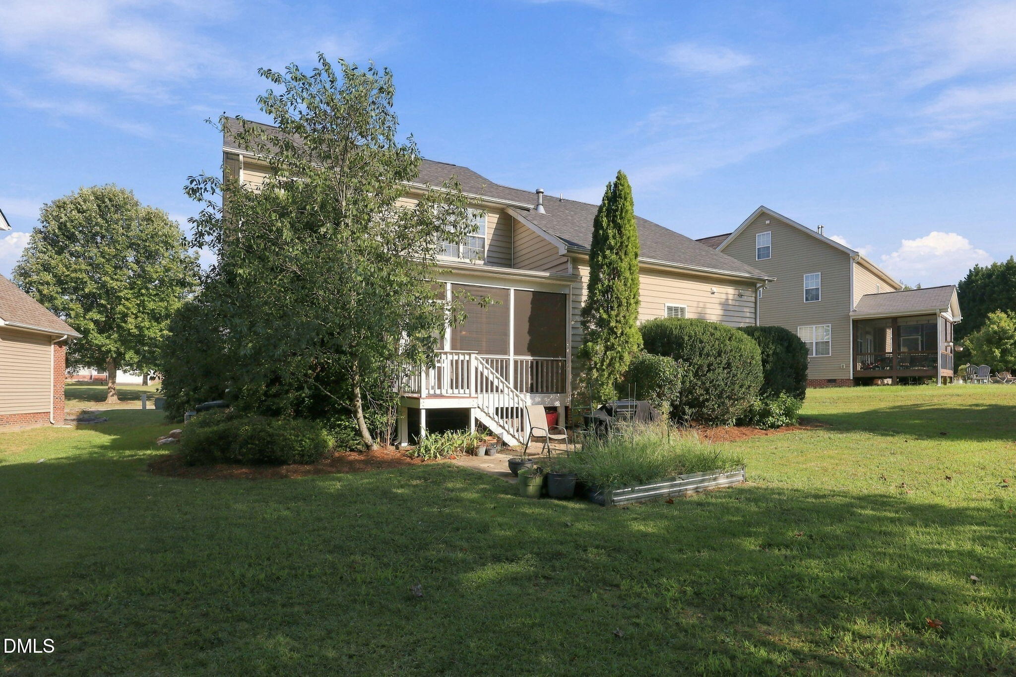 main property photo 35