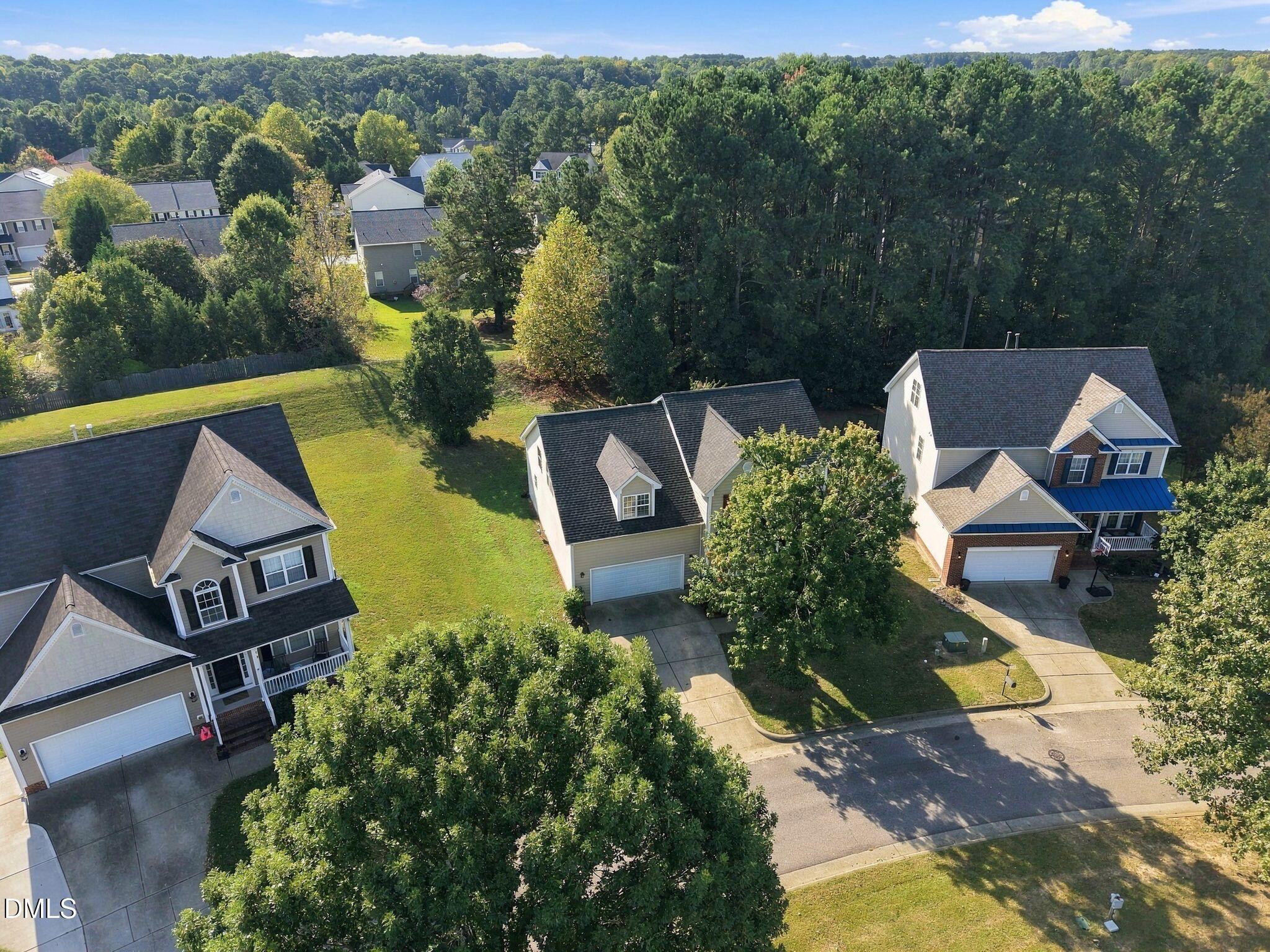main property photo 40