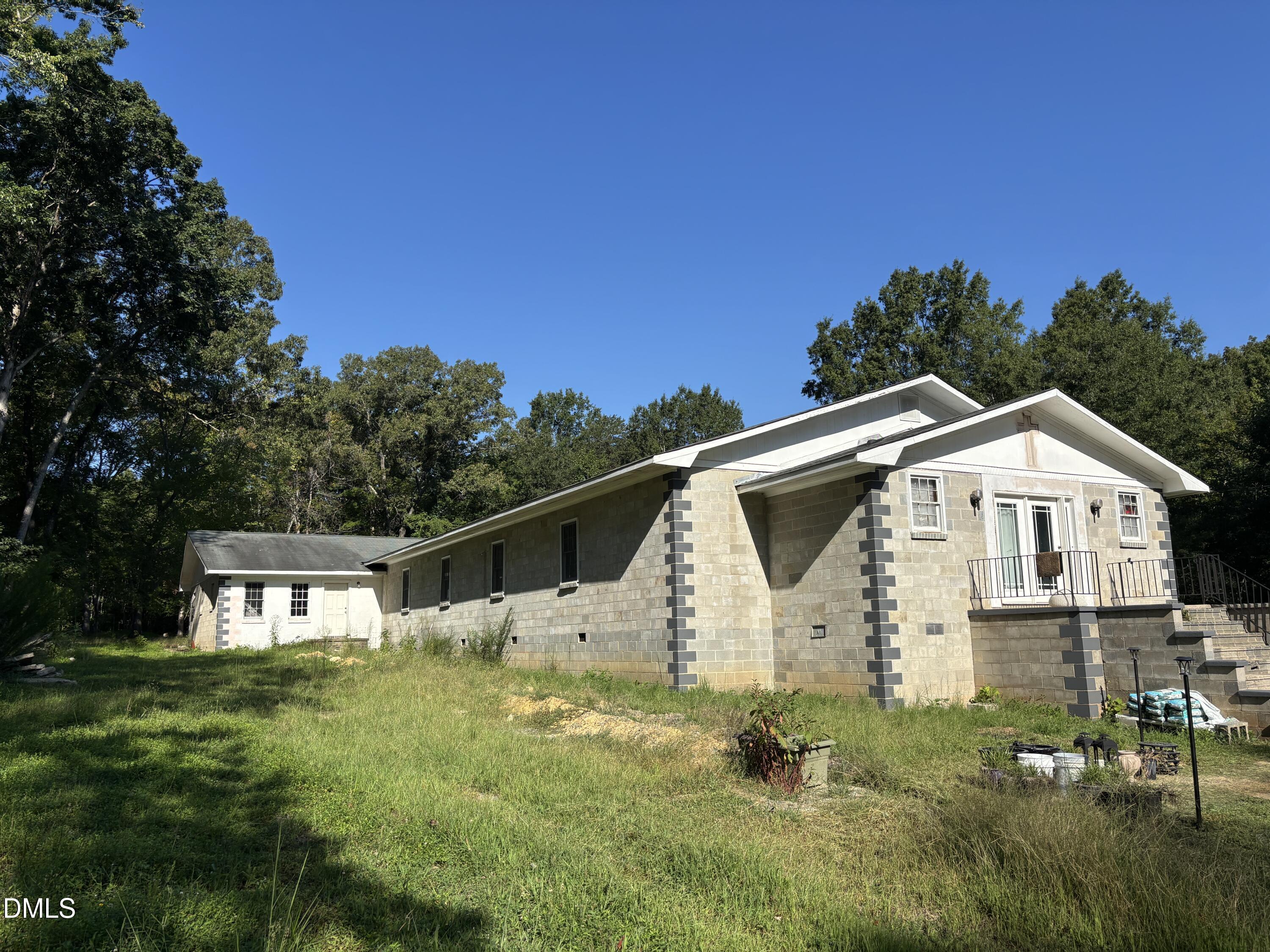 main property photo 11