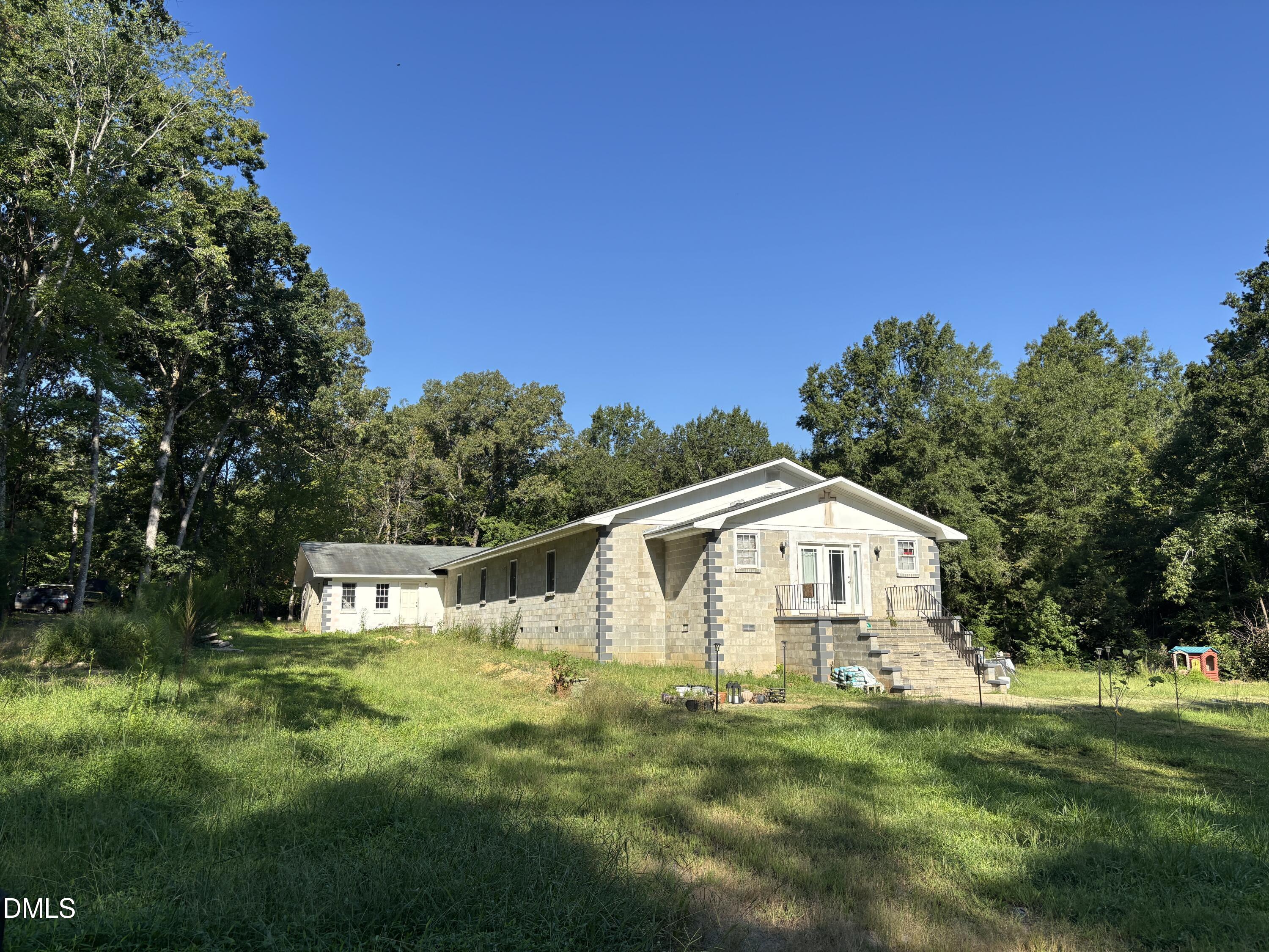 main property photo 12