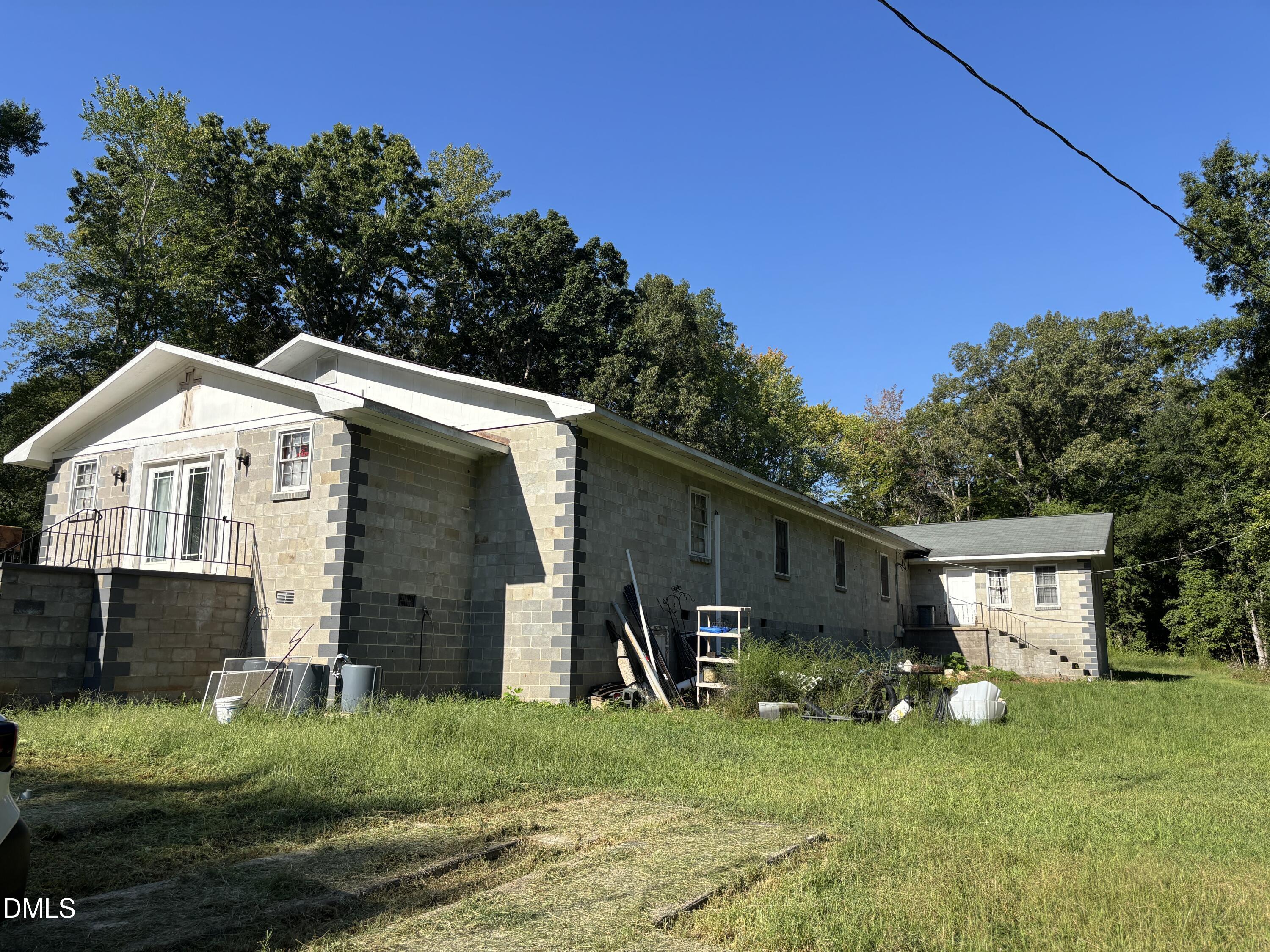 main property photo 2