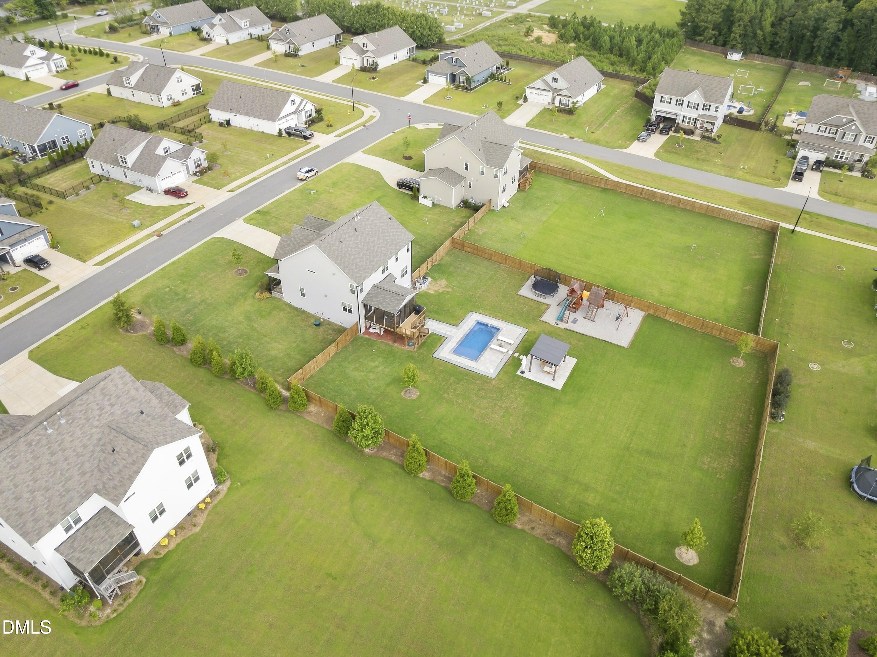 main property photo 47