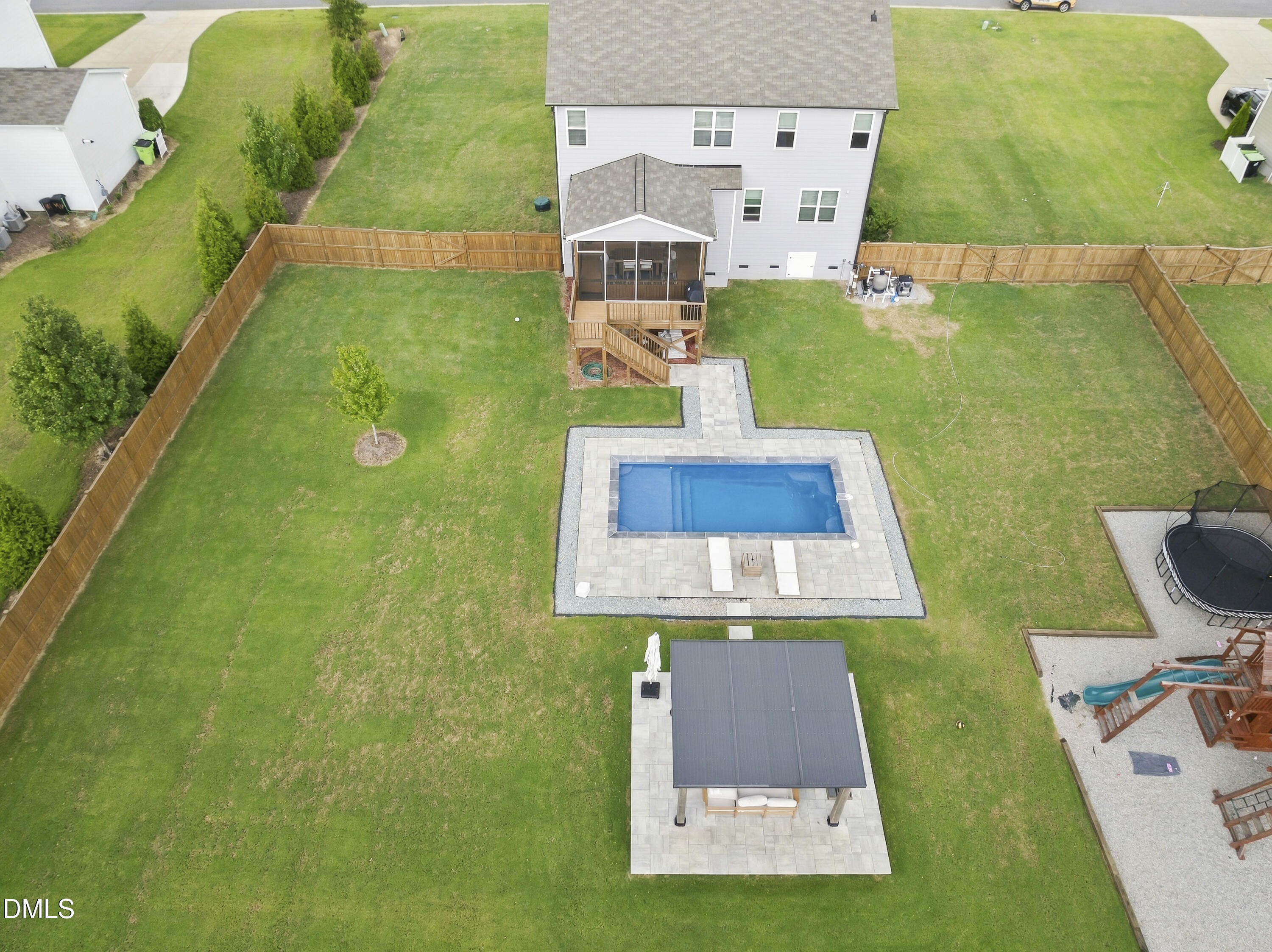main property photo 48