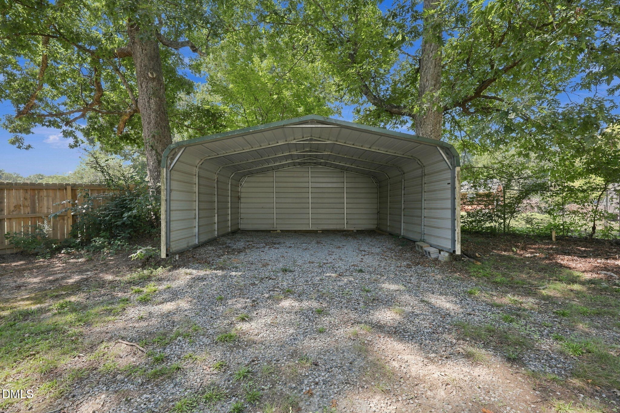 main property photo 30