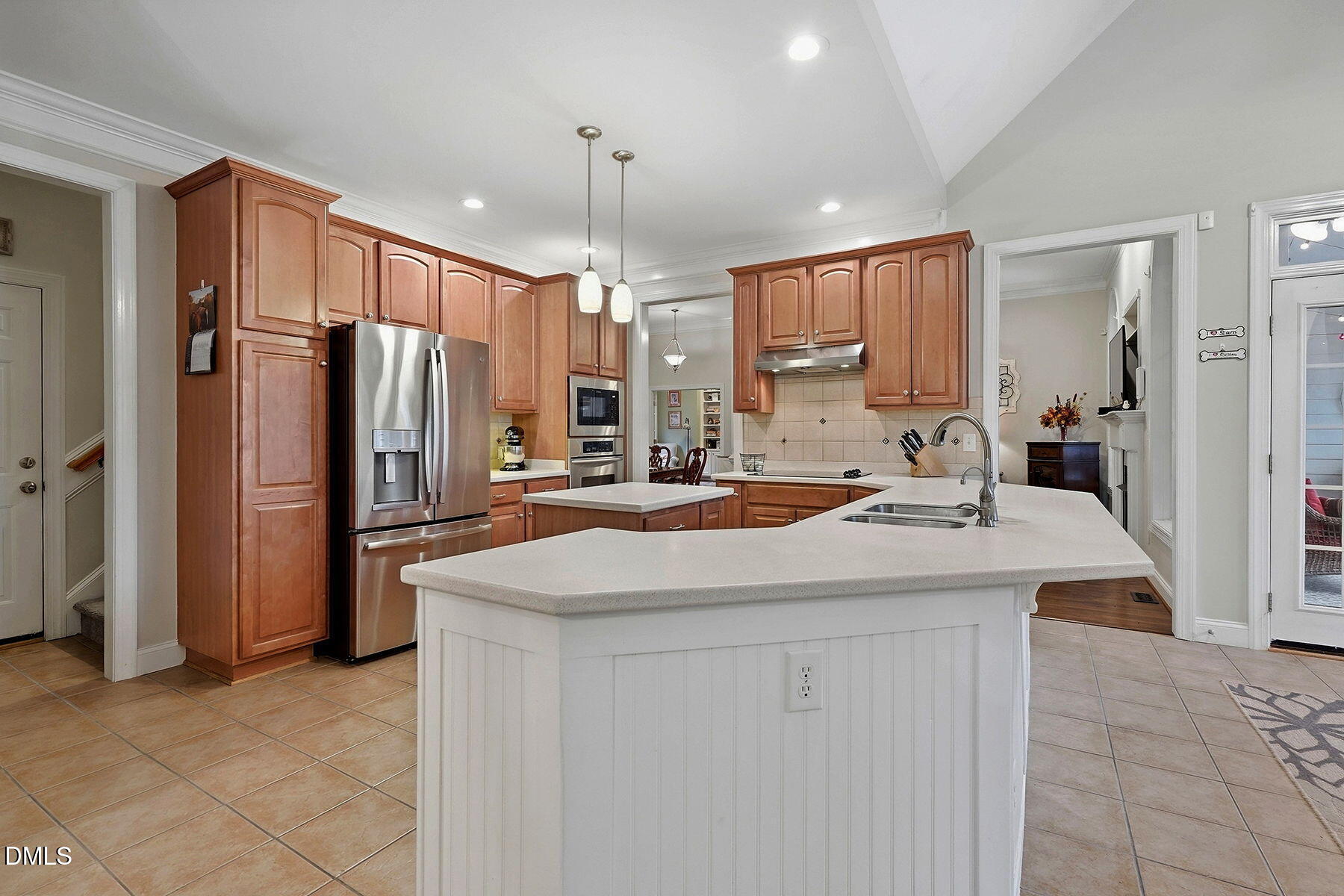 main property photo 41