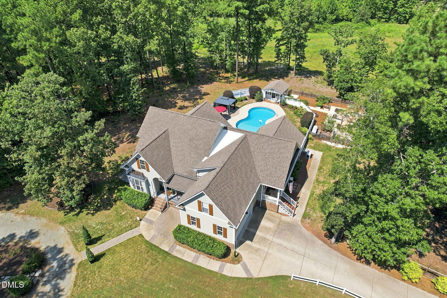 main property photo 59