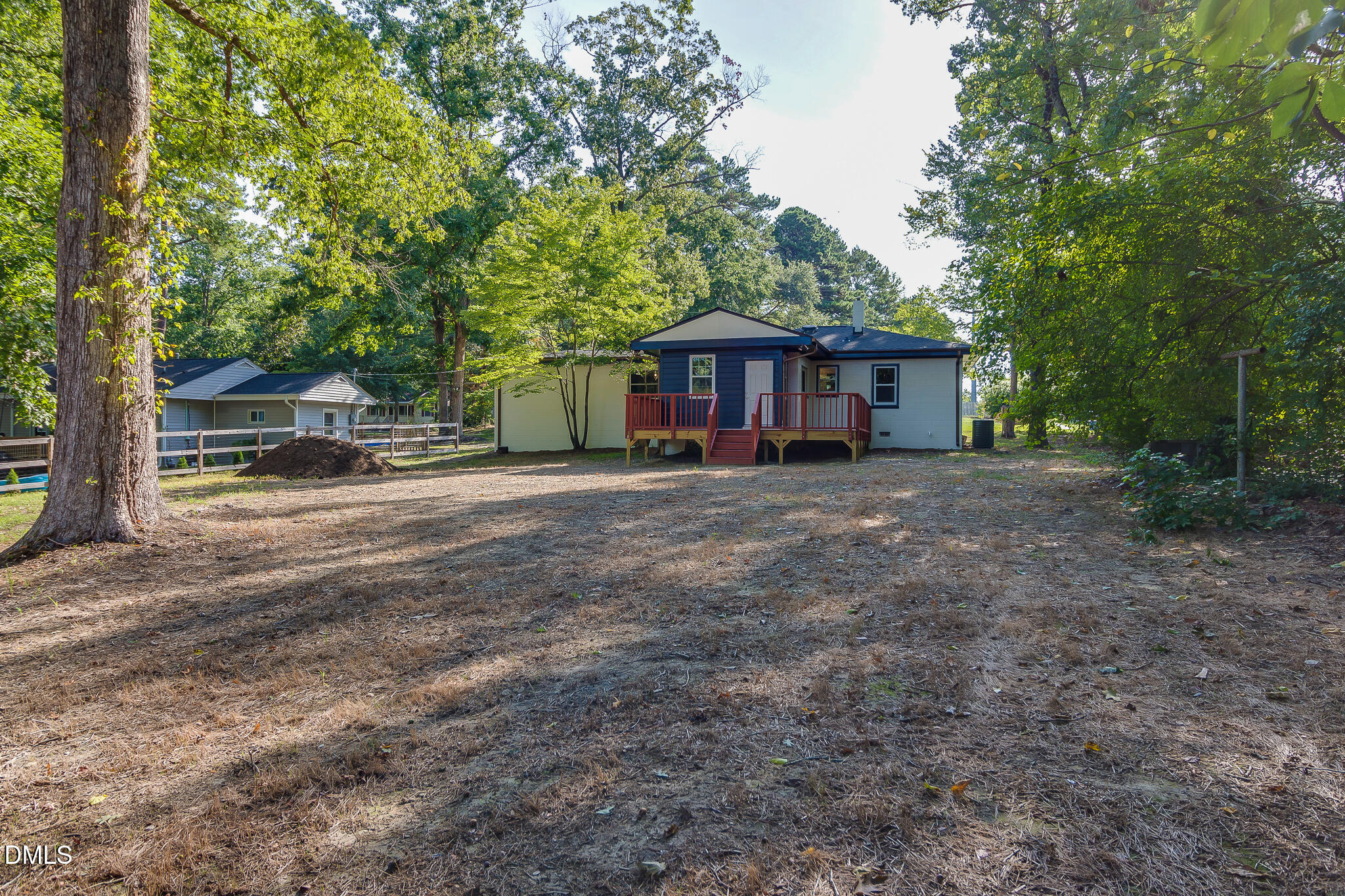 main property photo 25