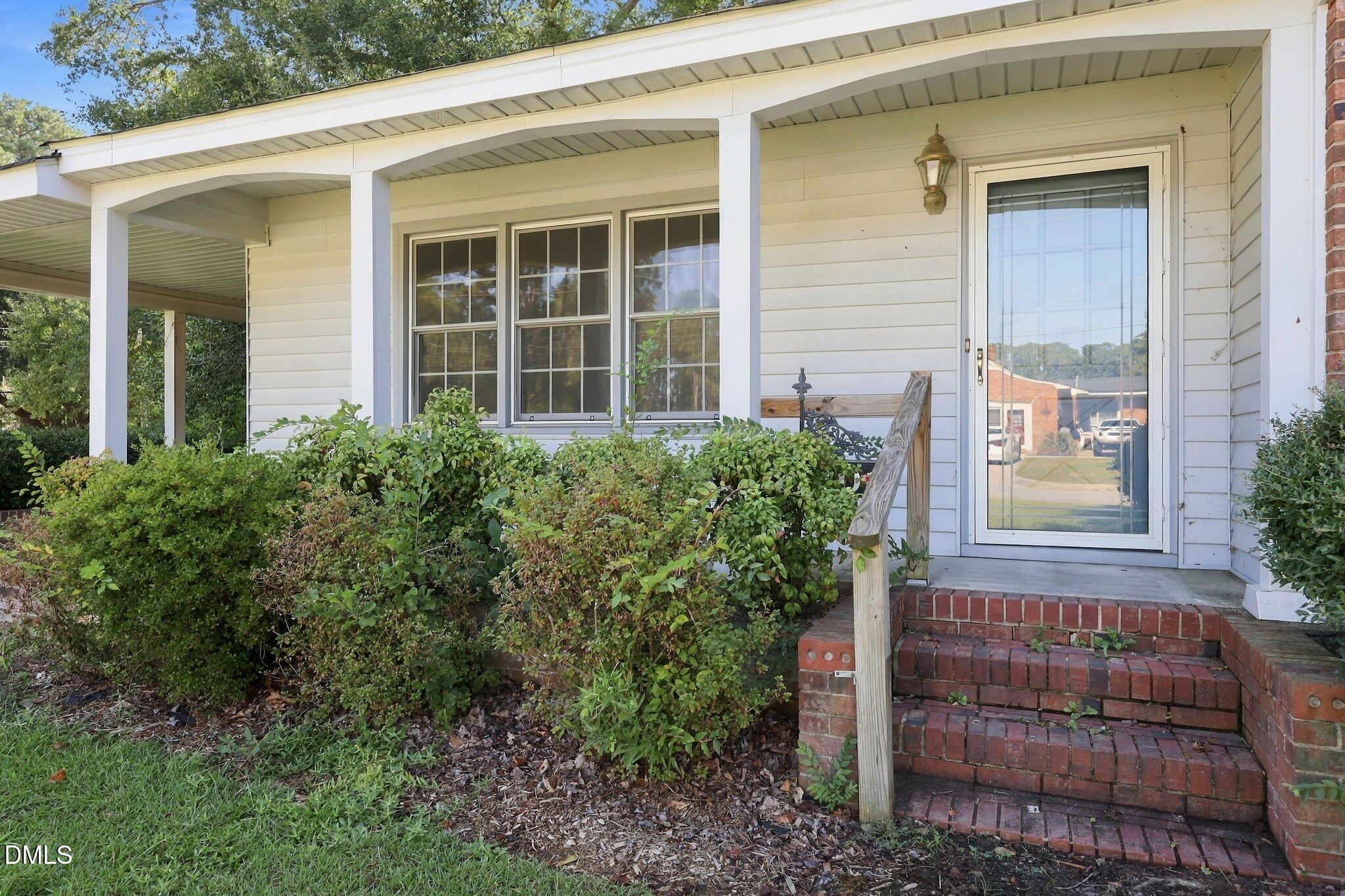 main property photo 3