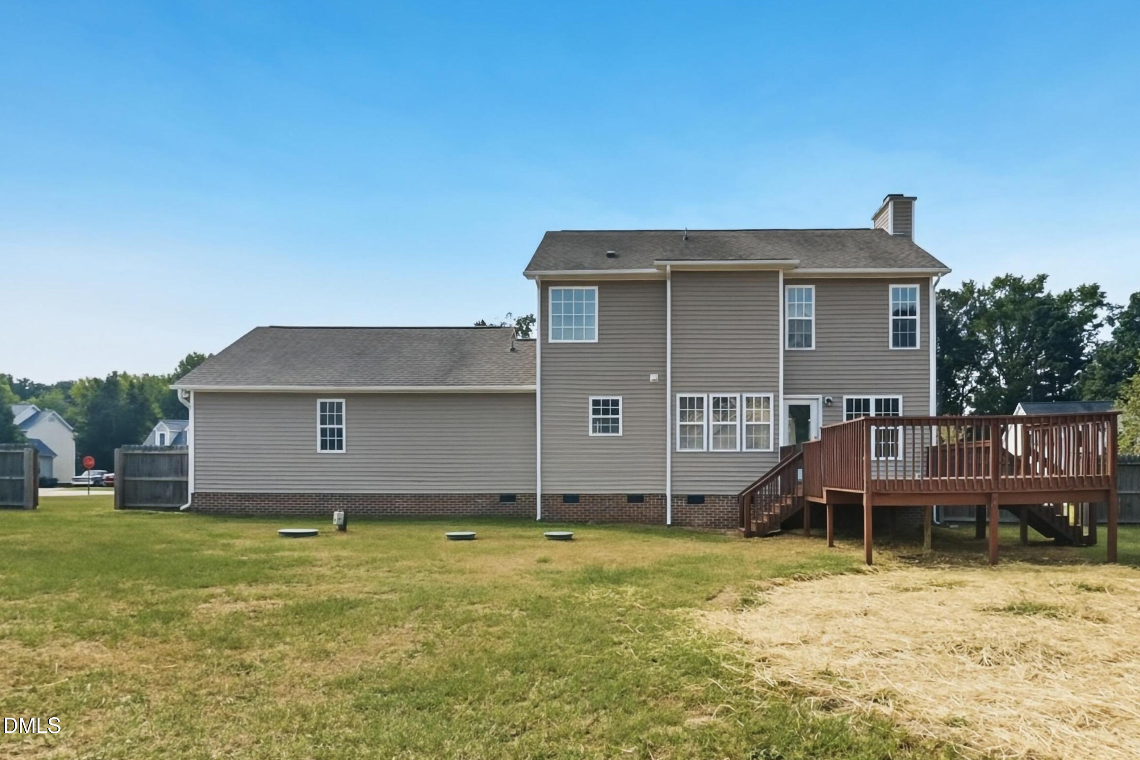 main property photo 14