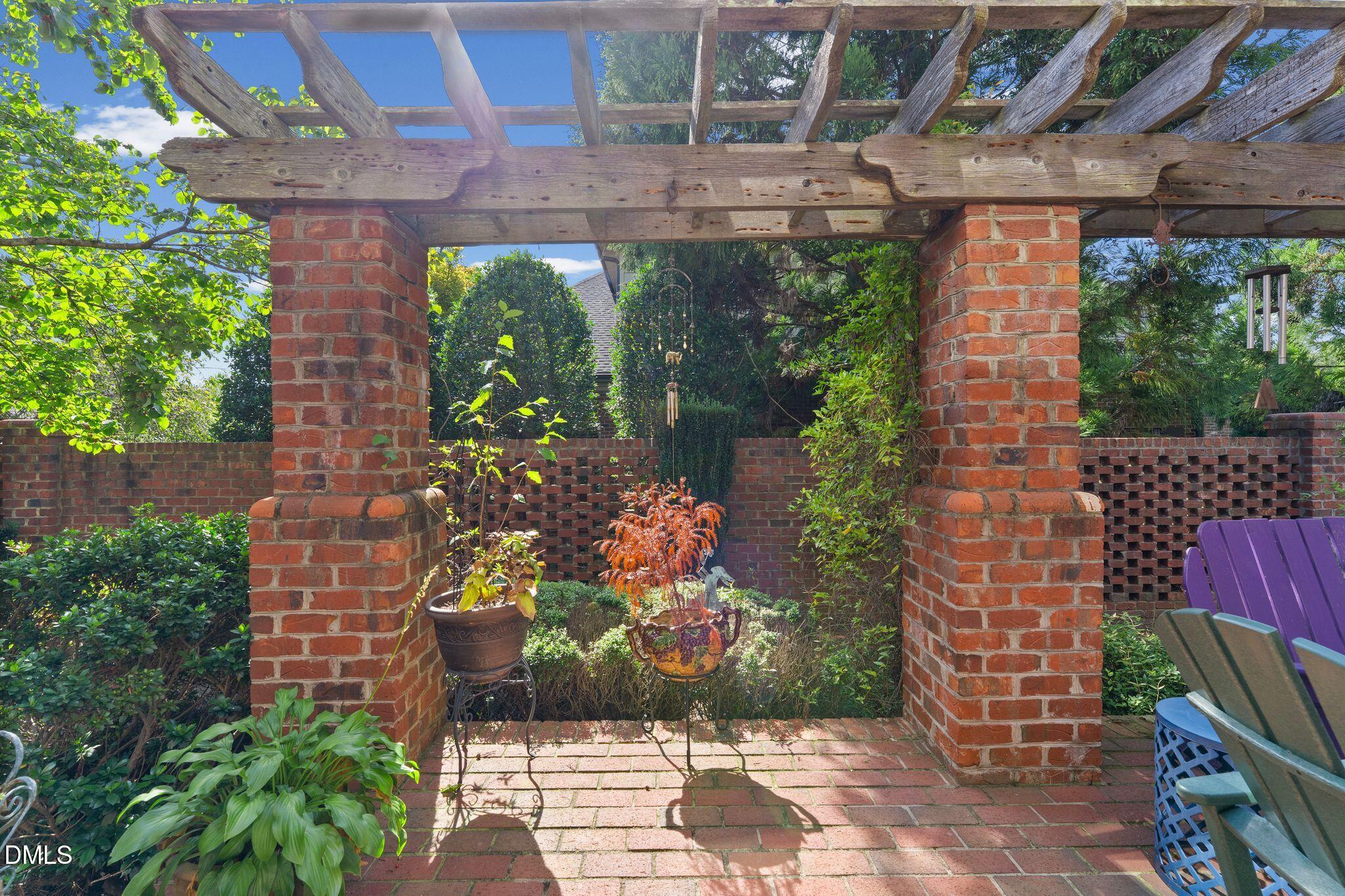 main property photo 38