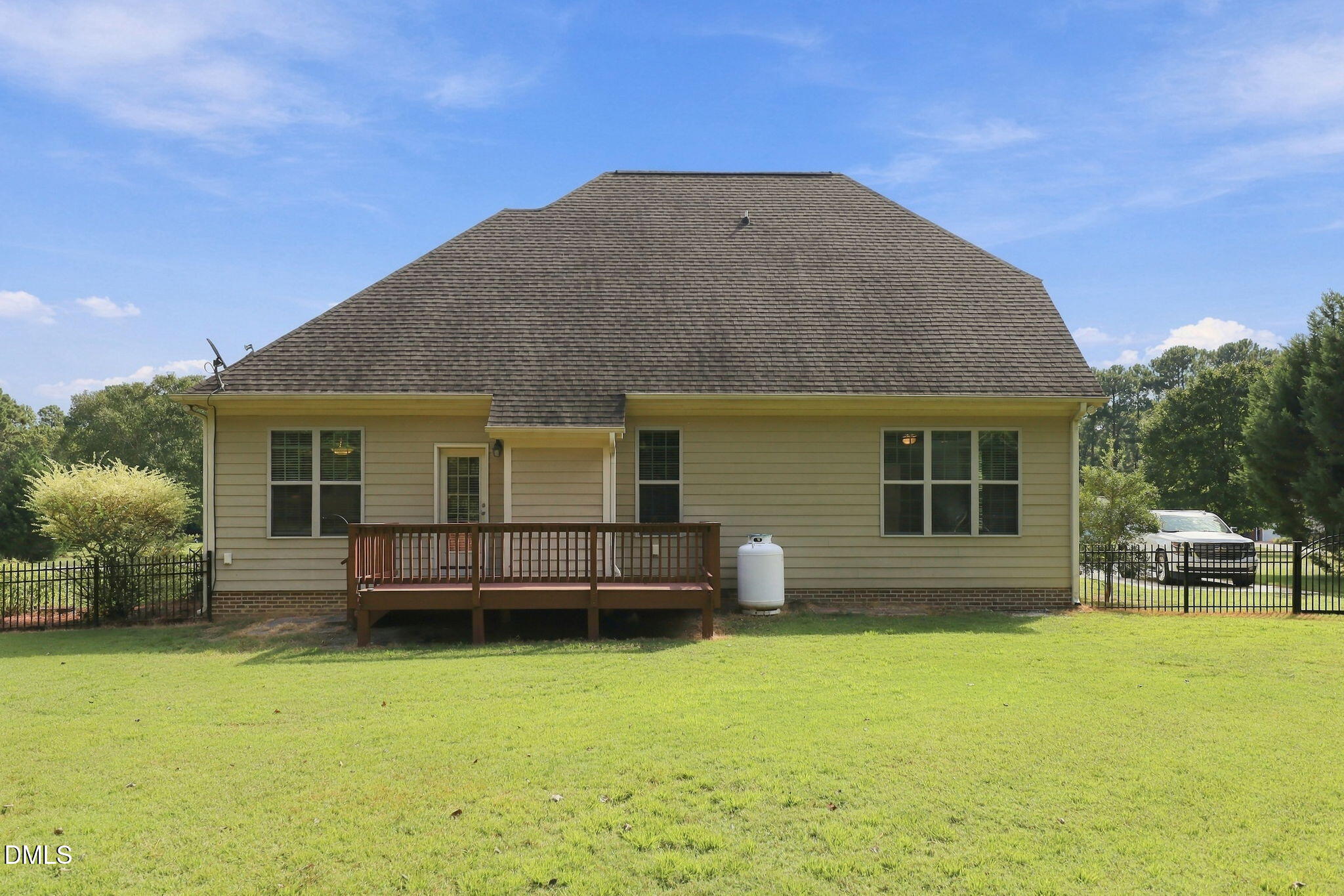 main property photo 43