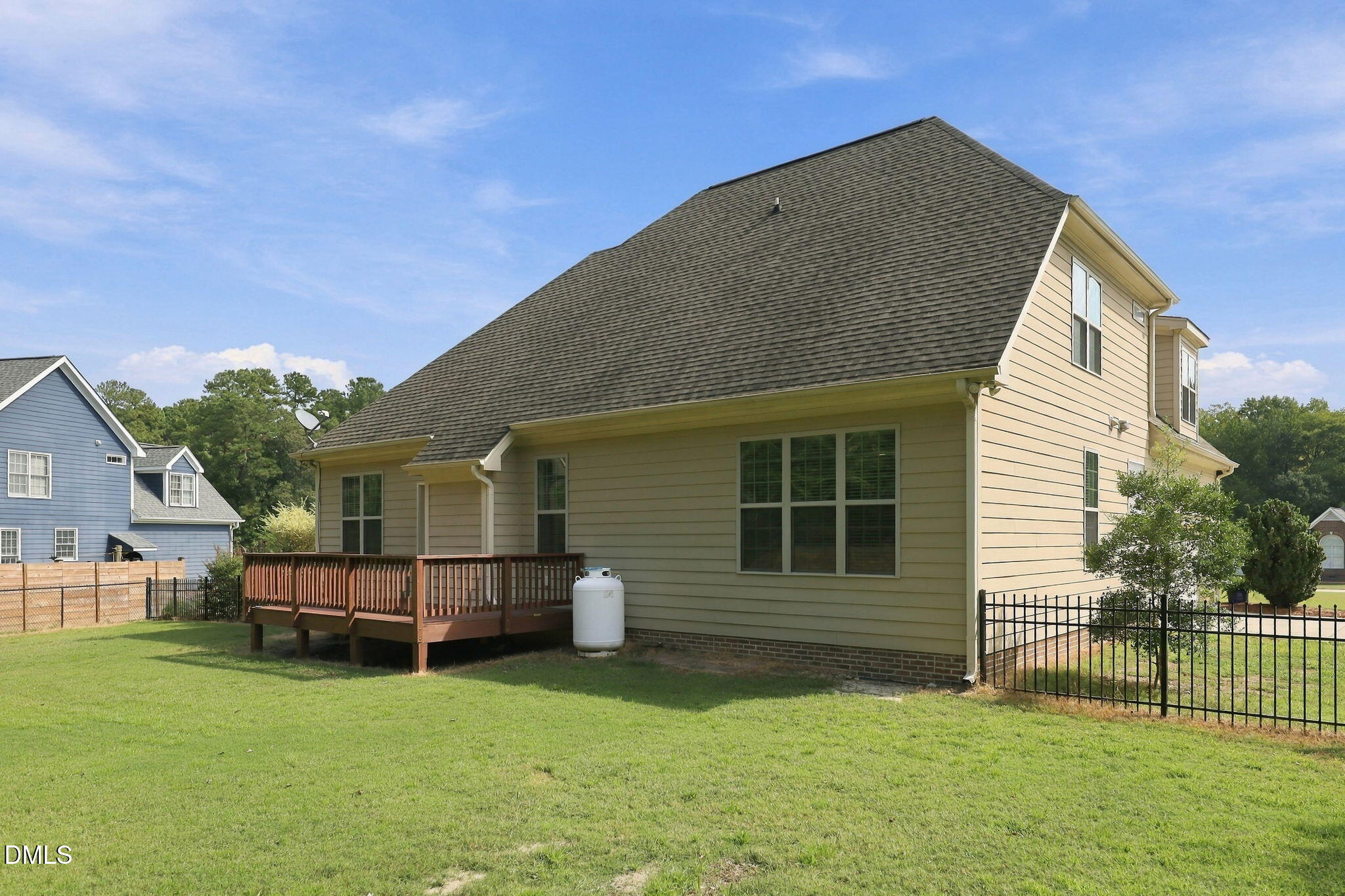 main property photo 44