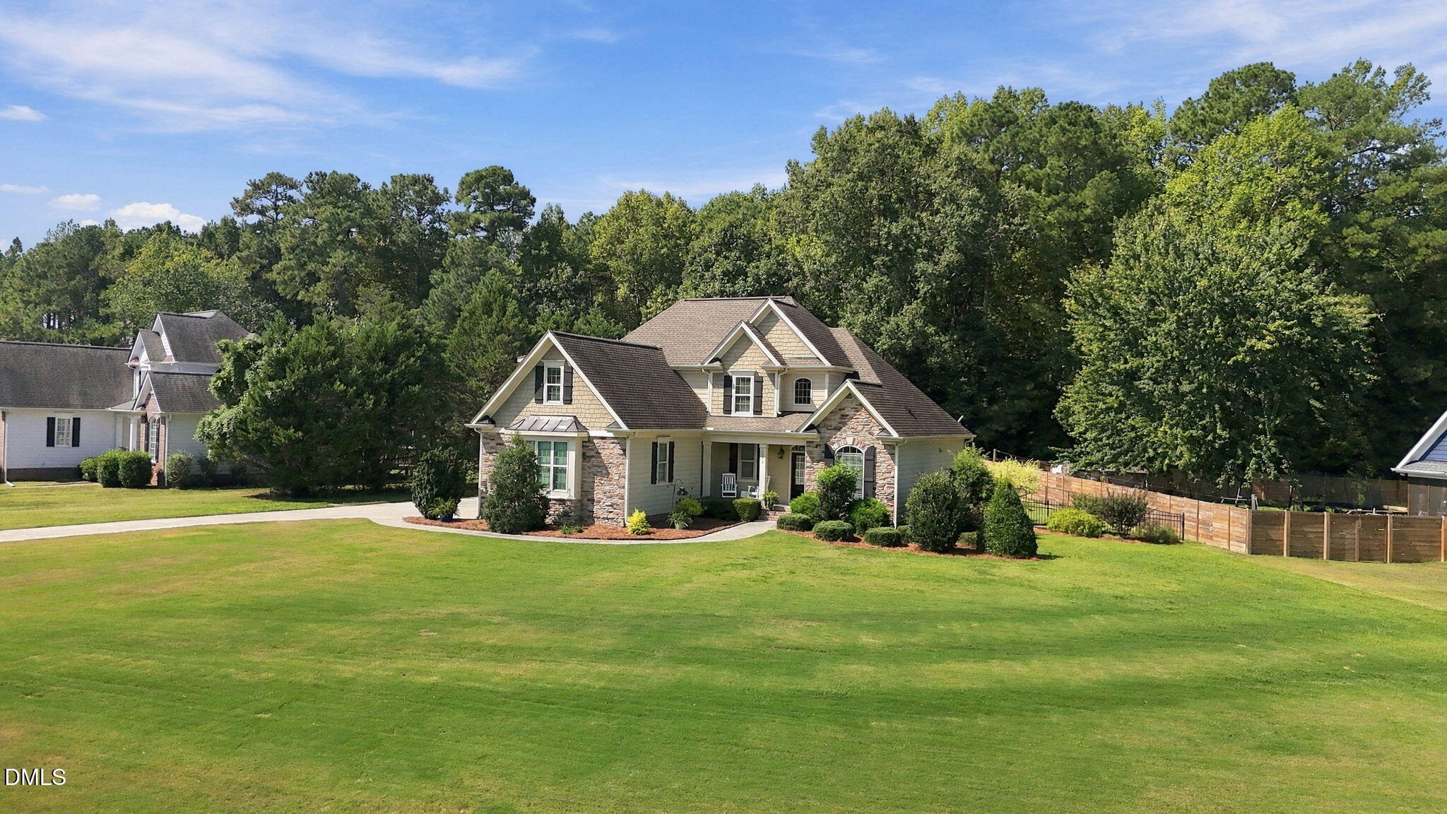 main property photo 8