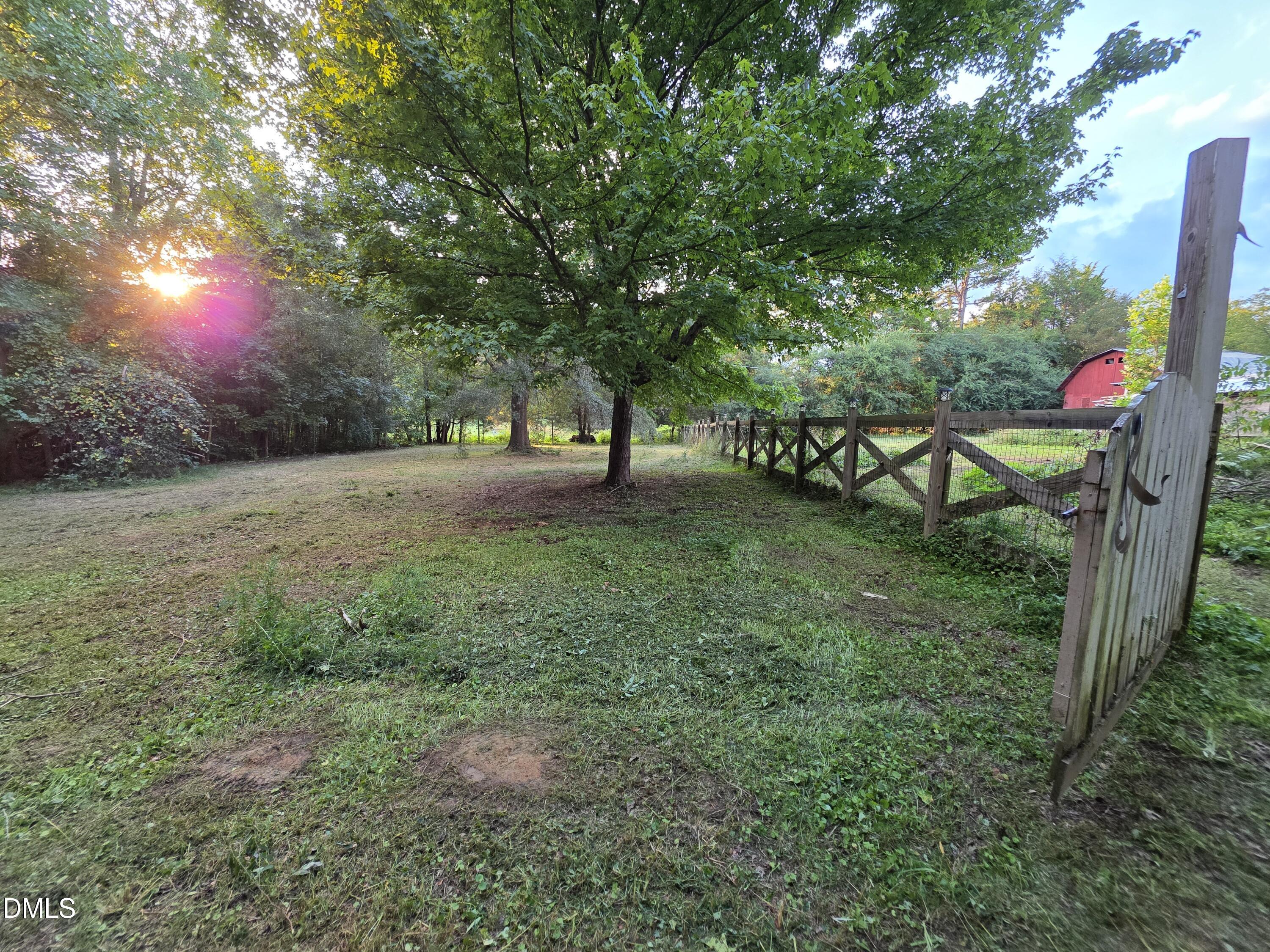 main property photo 29