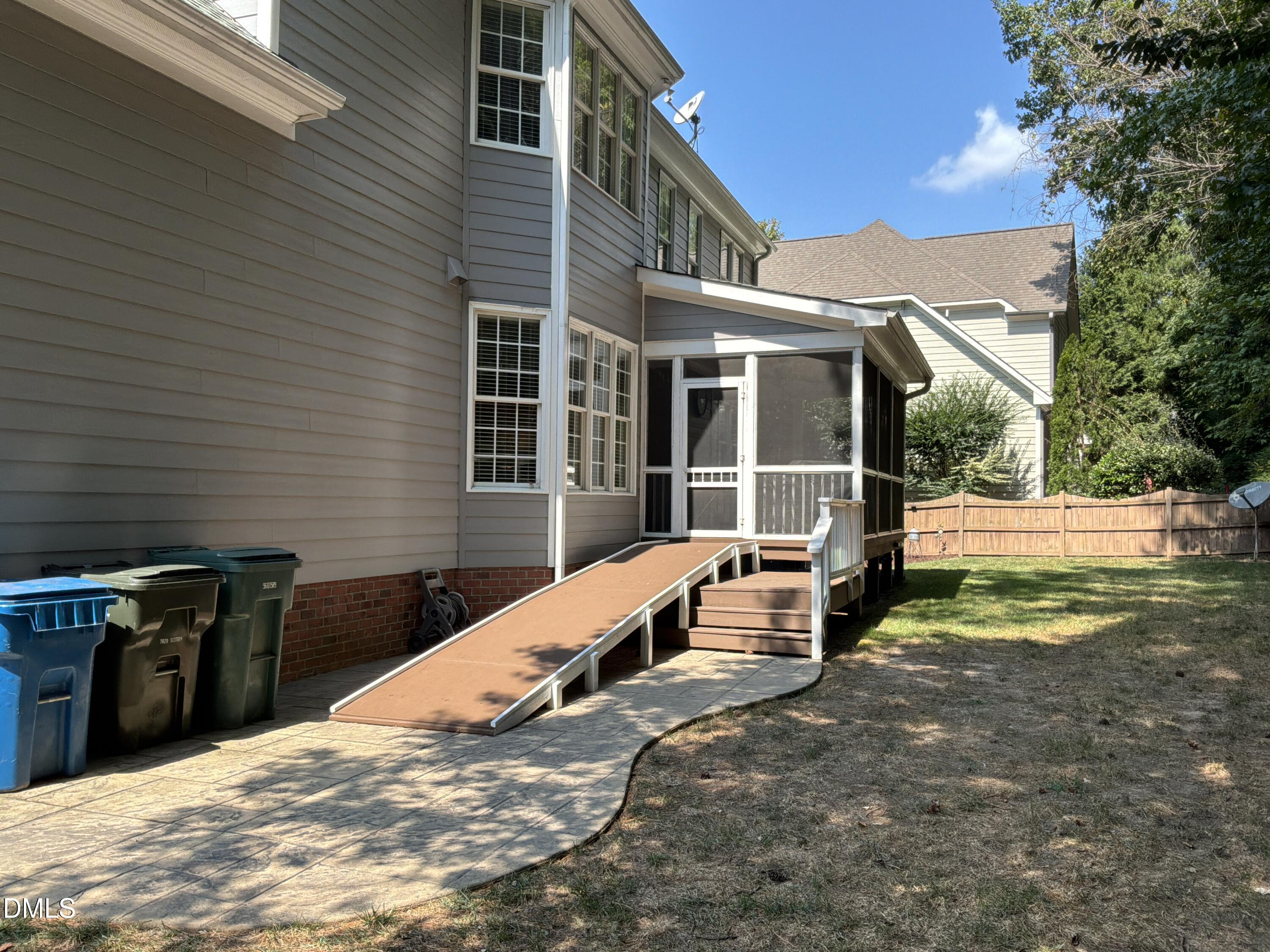 main property photo 39