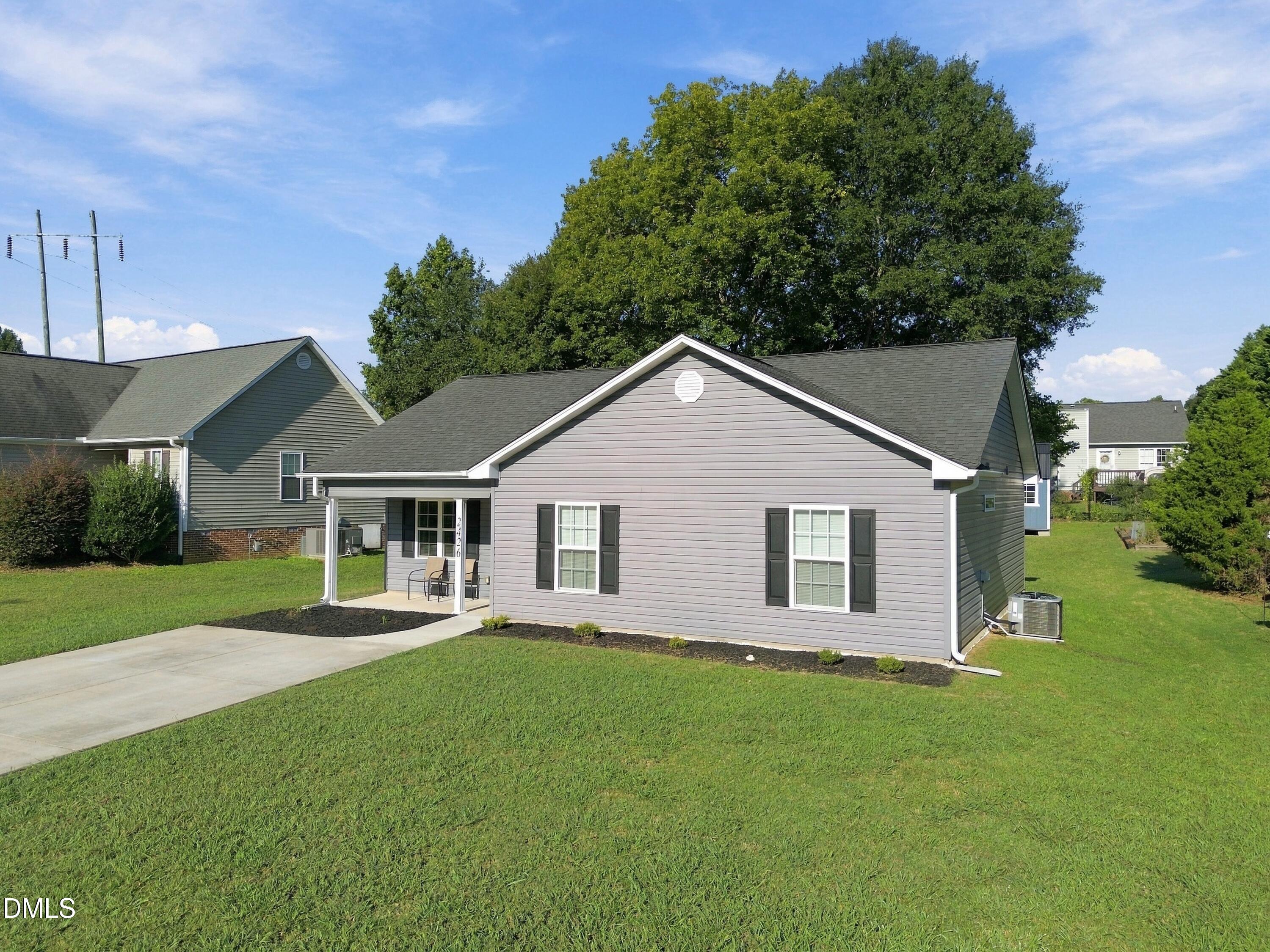 main property photo 13